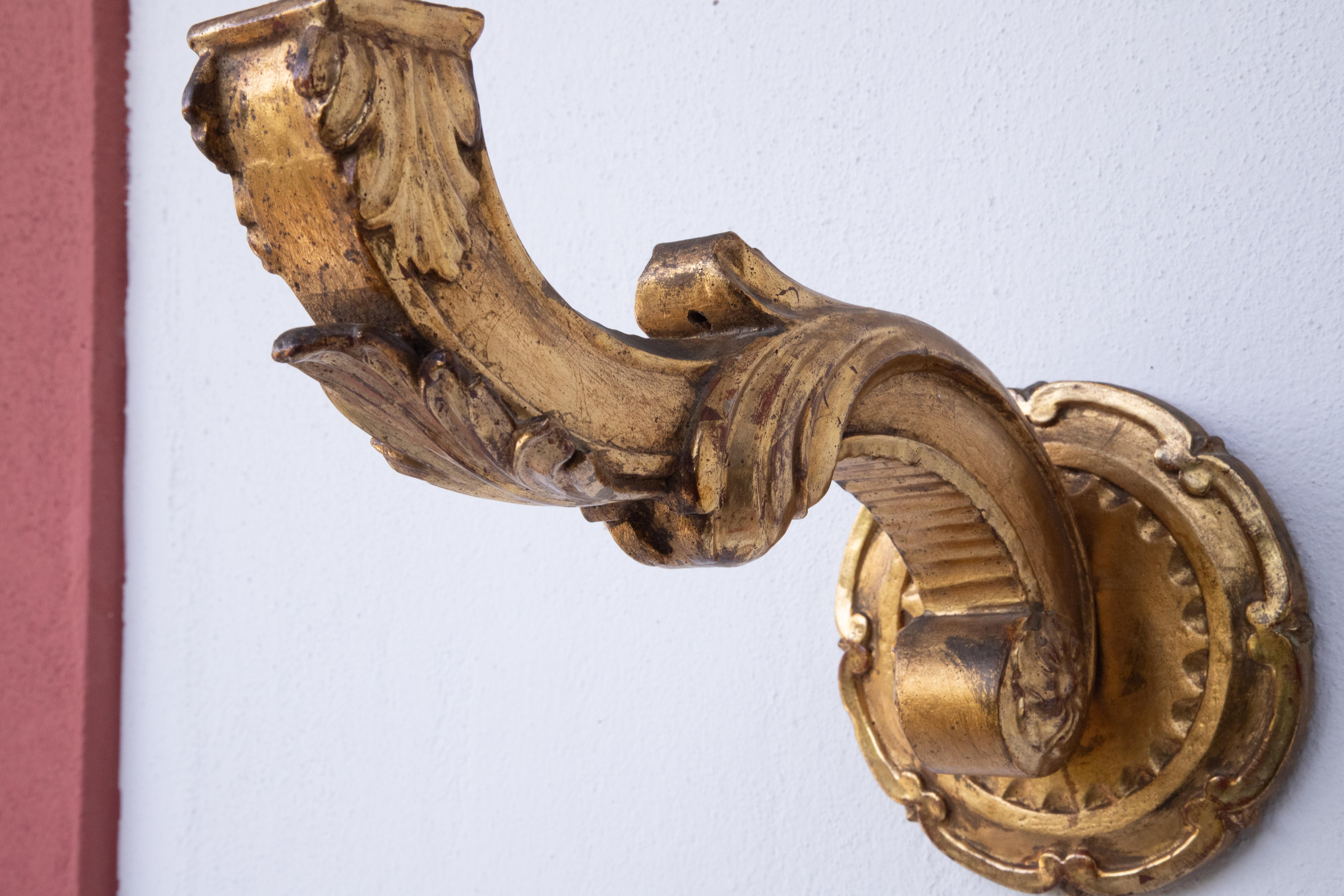 Wood 19th Century Classic Baroque Style Wall Lamp Gold painted wood, 1880 For Sale