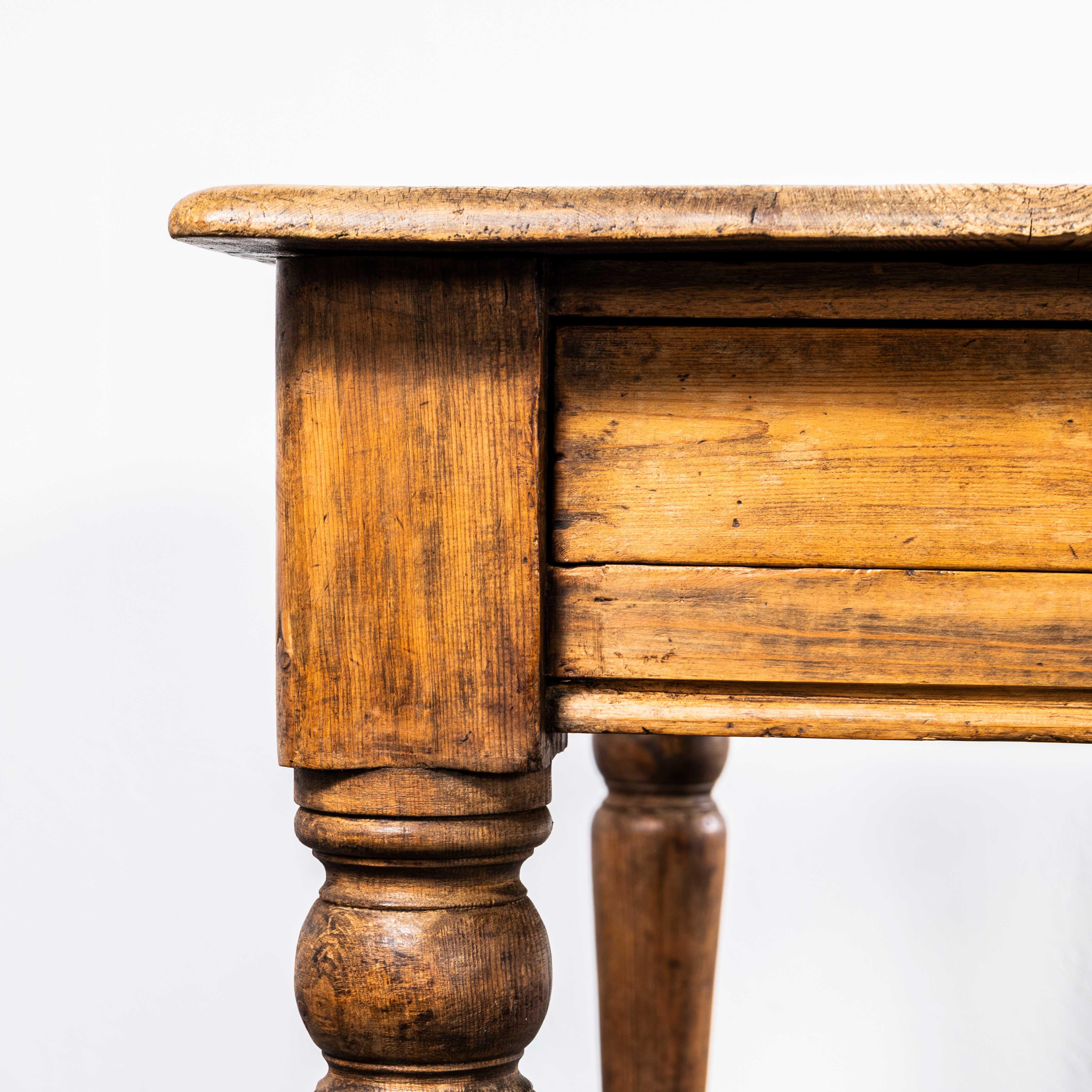 Table de cuisine et de salle à manger classique du 19e siècle à tiroirs en bout, de gros calibre Bon état - En vente à Hook, Hampshire