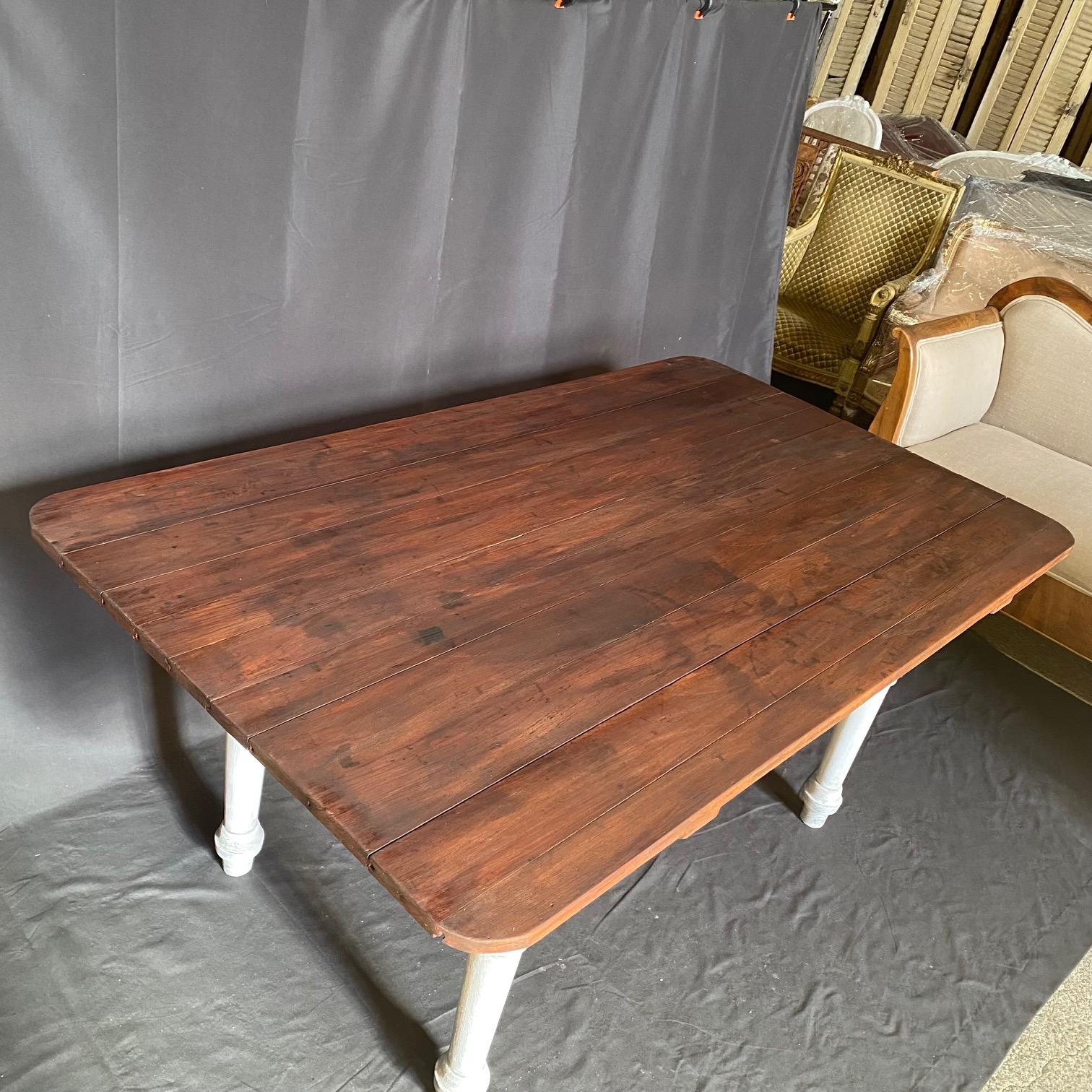 Mesa de comedor o escritorio grande de granja de estilo rústico clásico del siglo XIX en Bueno estado para la venta en Hopewell, NJ
