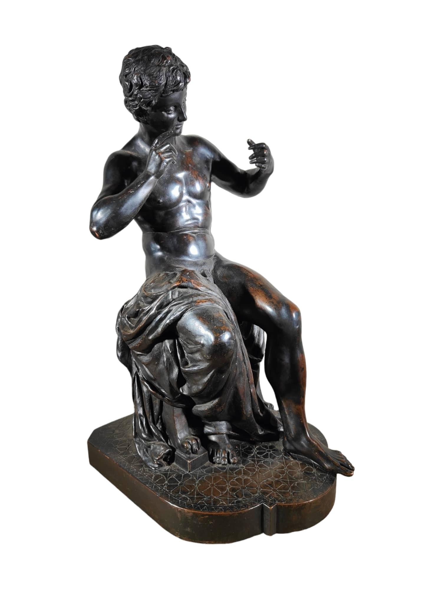 19th Century Classic Sculpture: Youth Seated in Dark Patinated Copper For Sale 12