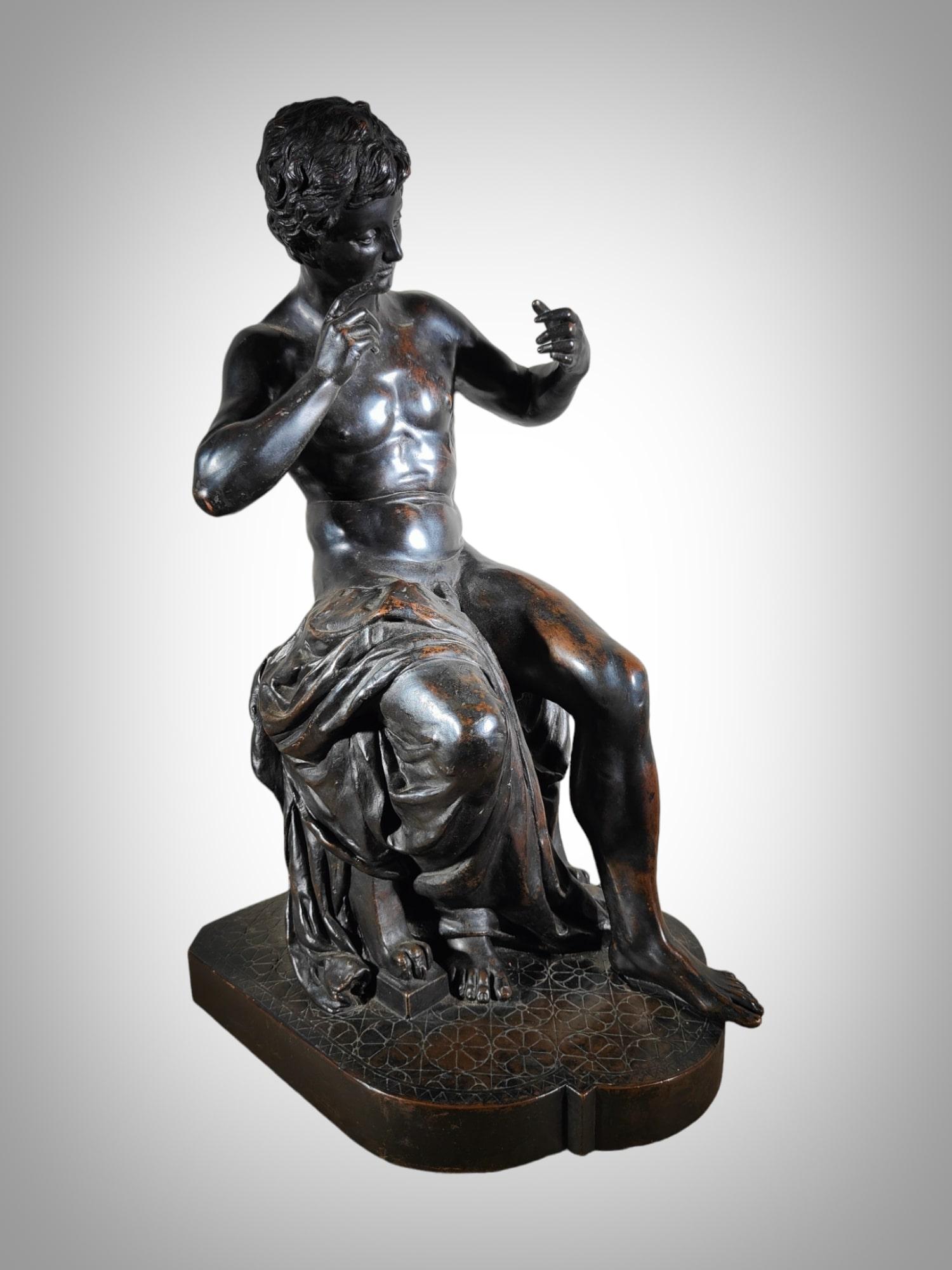 19th Century Classic Sculpture: Youth Seated in Dark Patinated Copper In Good Condition For Sale In Madrid, ES