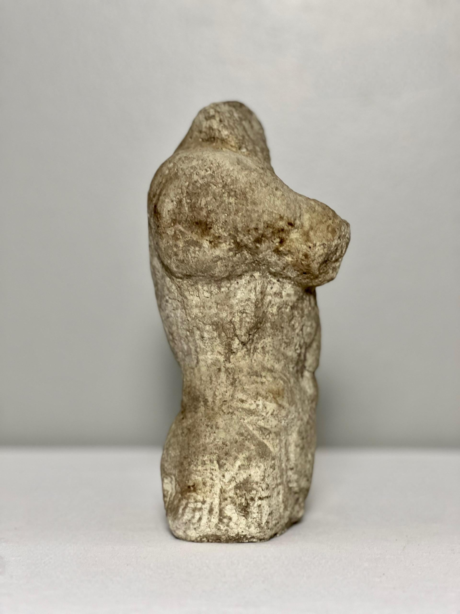 Hellénistique Buste torse nu masculin en béton classique du 19e siècle en vente