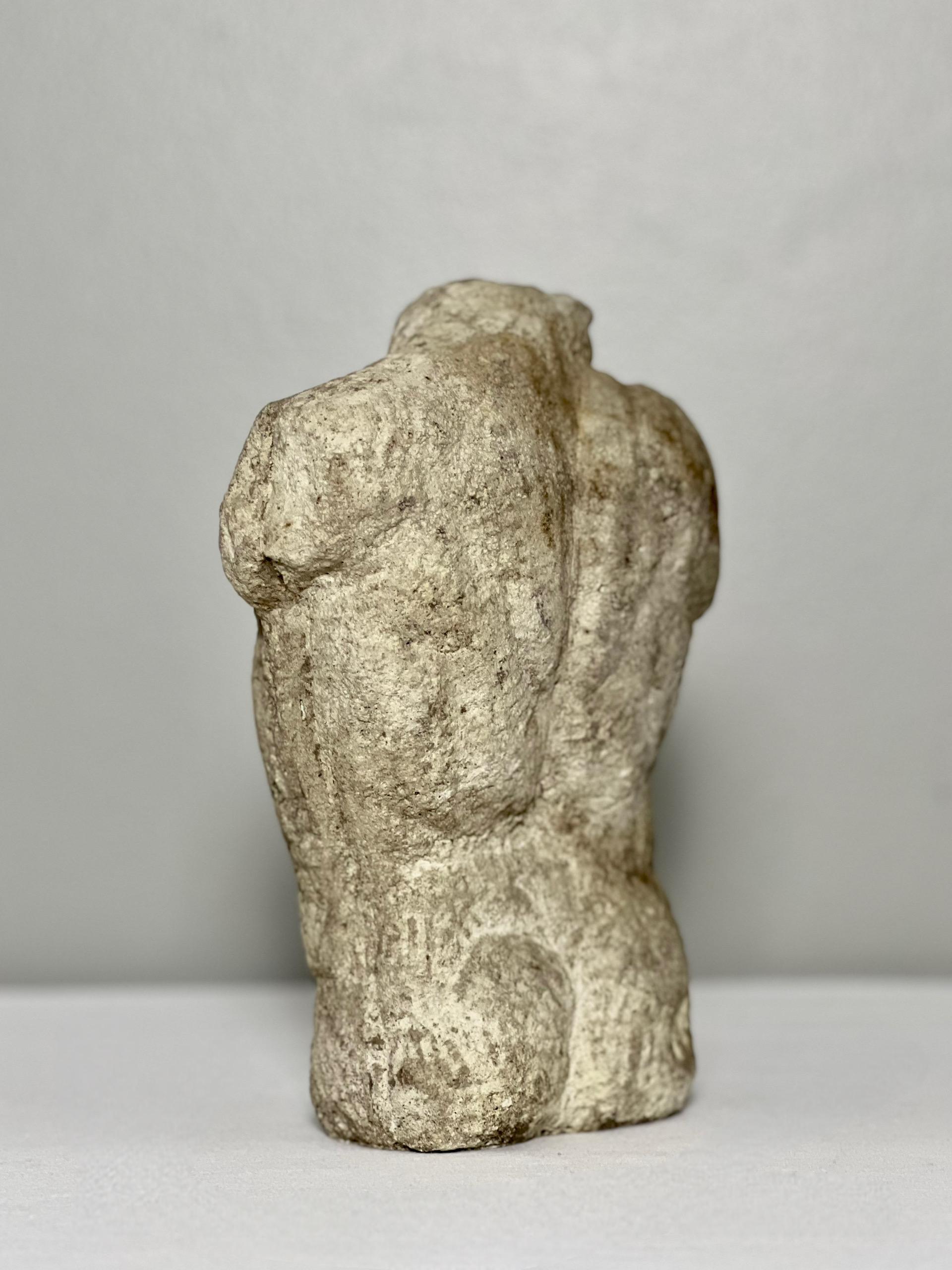 Buste torse nu masculin en béton classique du 19e siècle Bon état - En vente à Doylestown, PA