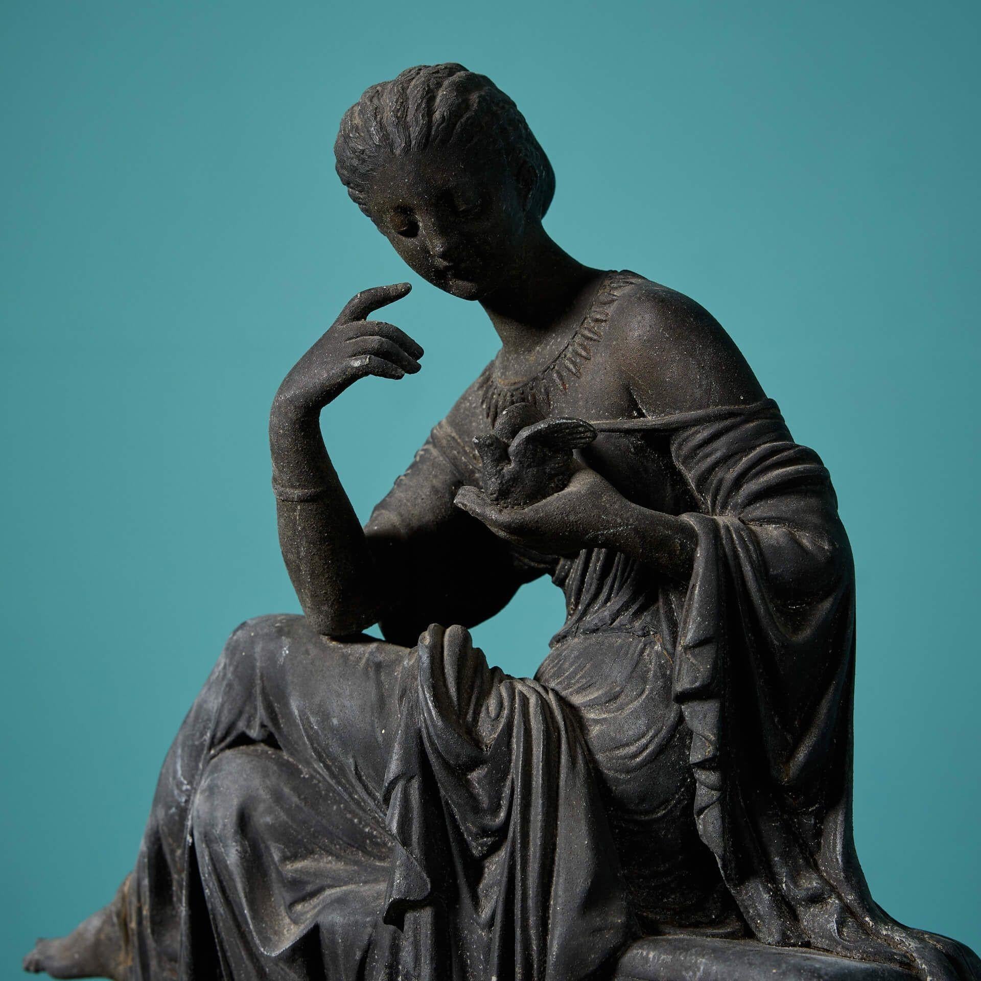 Figure classiche del XIX secolo su basi di marmo In condizioni discrete in vendita a Wormelow, Herefordshire
