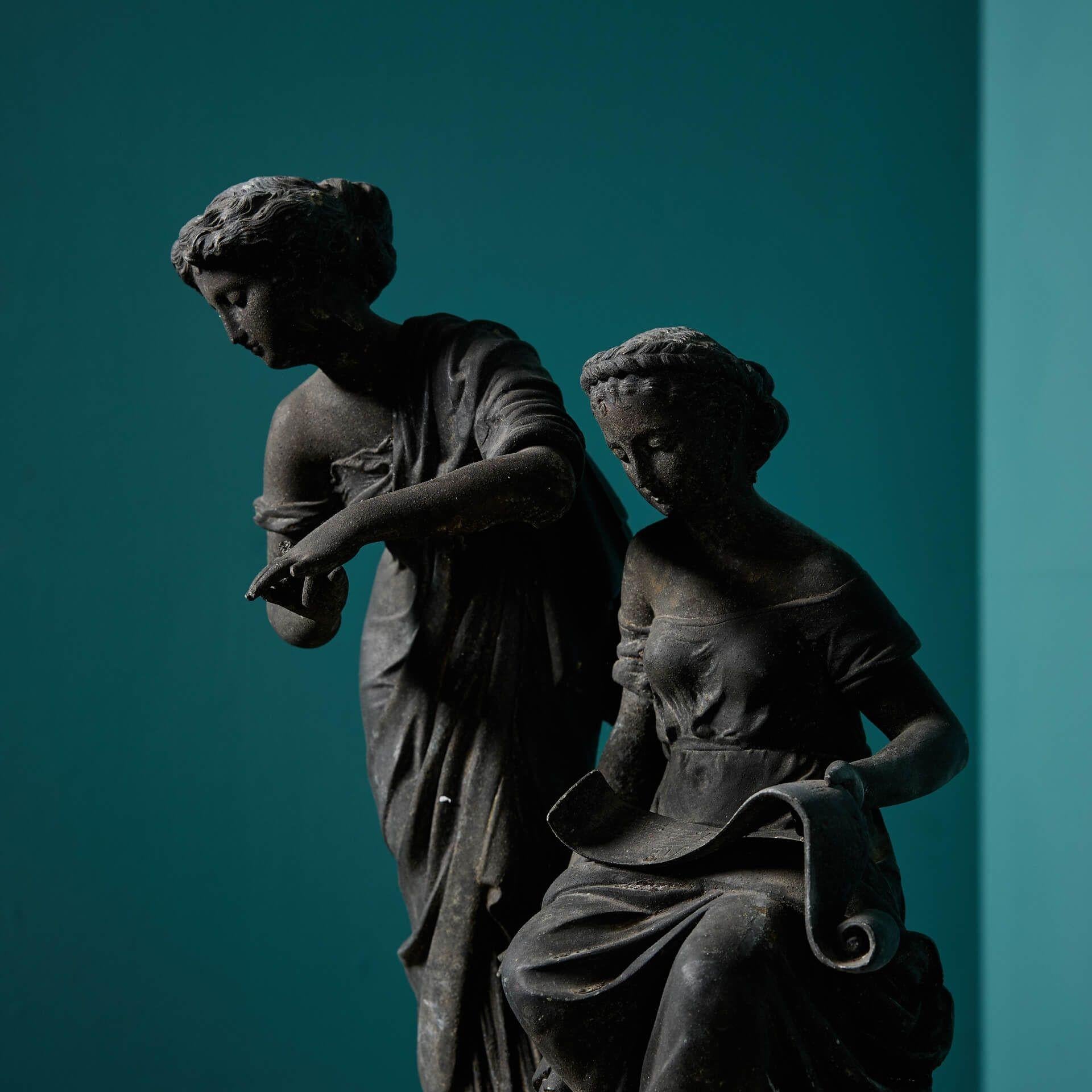Metallo Figure classiche del XIX secolo su basi di marmo in vendita
