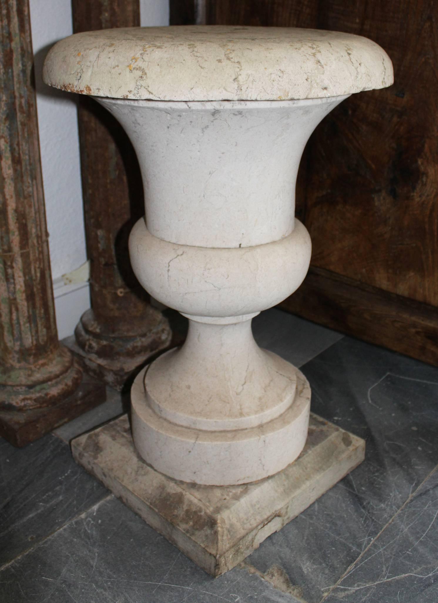 19th Century Classical Italian White Marble Planters In Good Condition For Sale In Marbella, ES