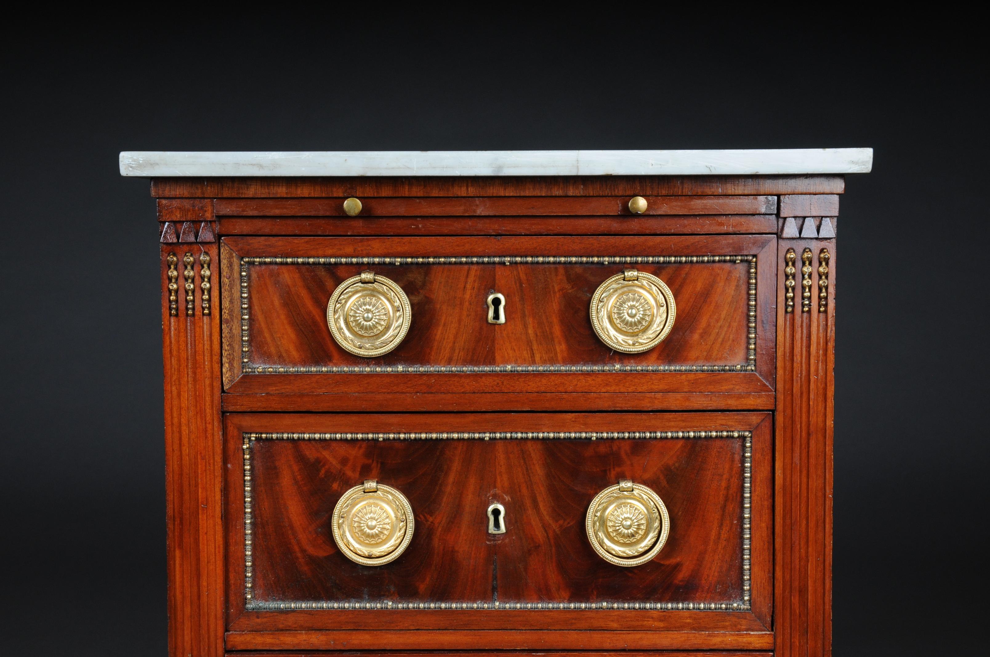 19th Century Classicism Chest of Drawers Louis XVI For Sale 6