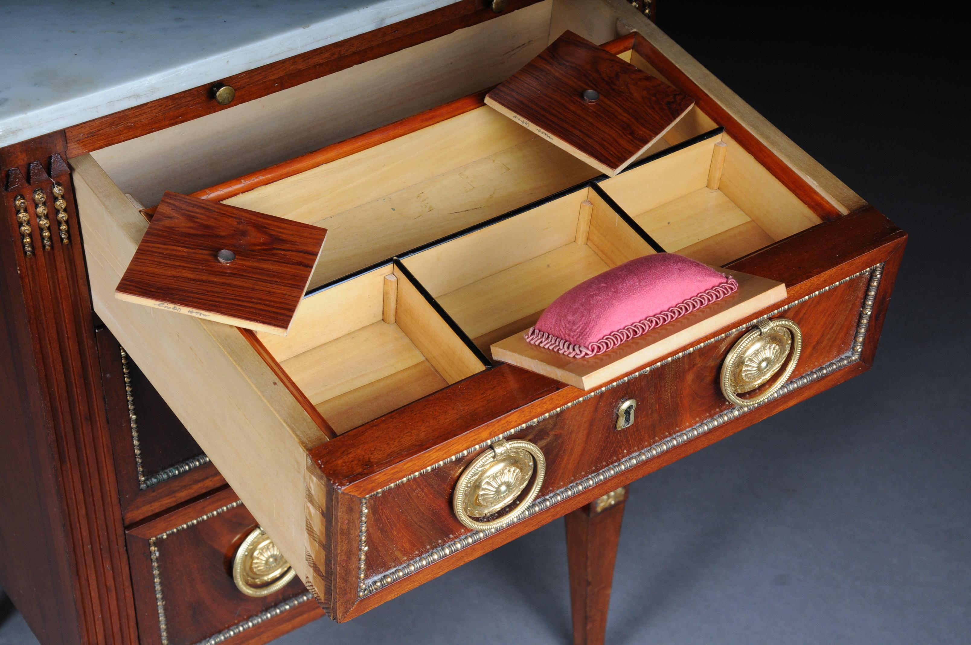 19th Century Classicism Chest of Drawers Louis XVI For Sale 2