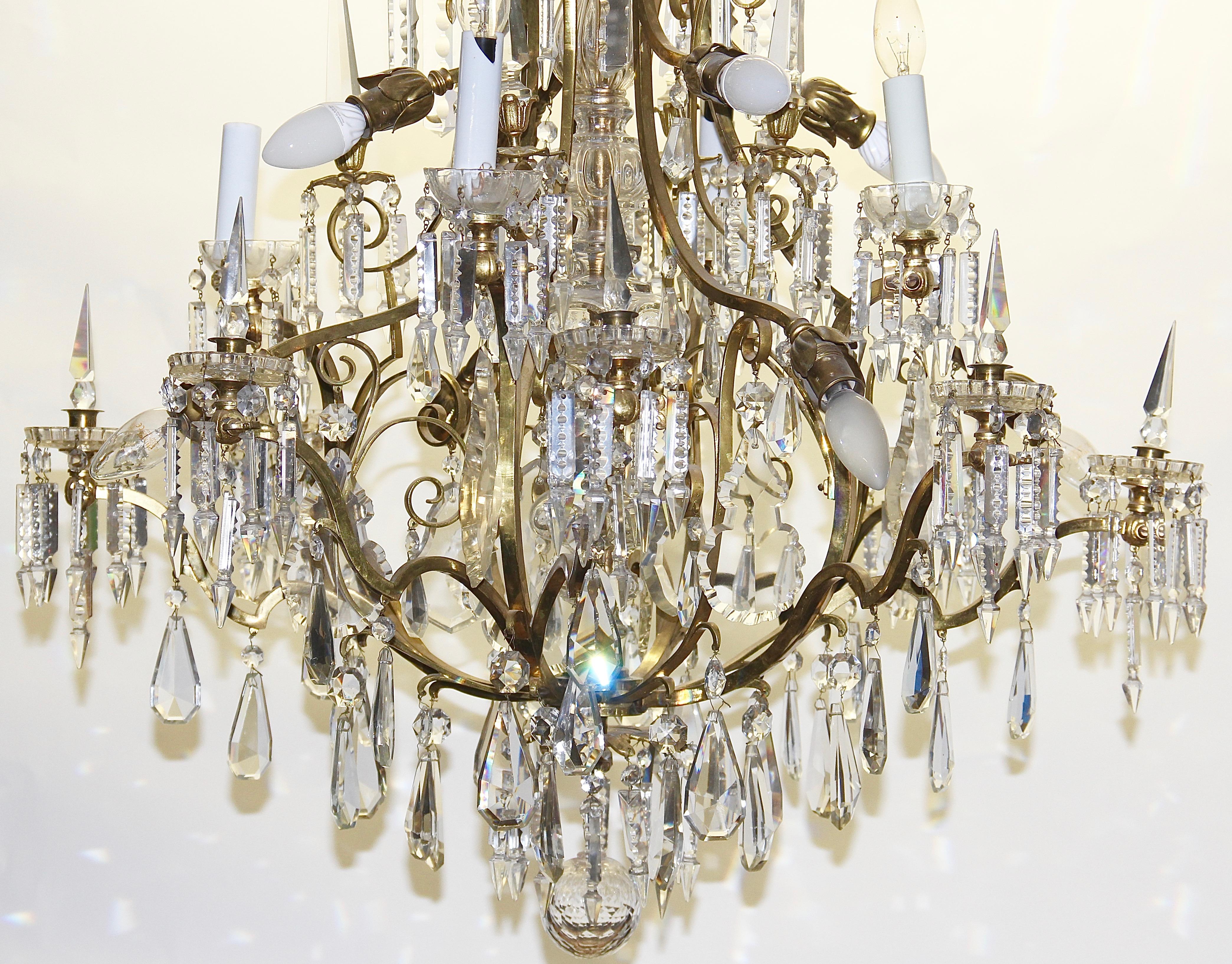 Lustre à suspension classique européen du XIXe siècle en forme de bougeoir État moyen - En vente à Berlin, DE