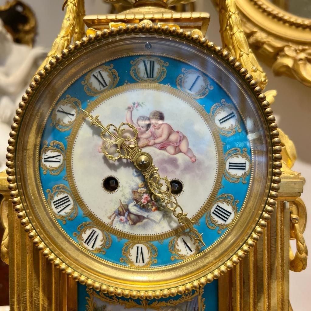 Louis XVI 19th Century Clock in Gilt Bronze with a Porcelain Plate from Sévres For Sale