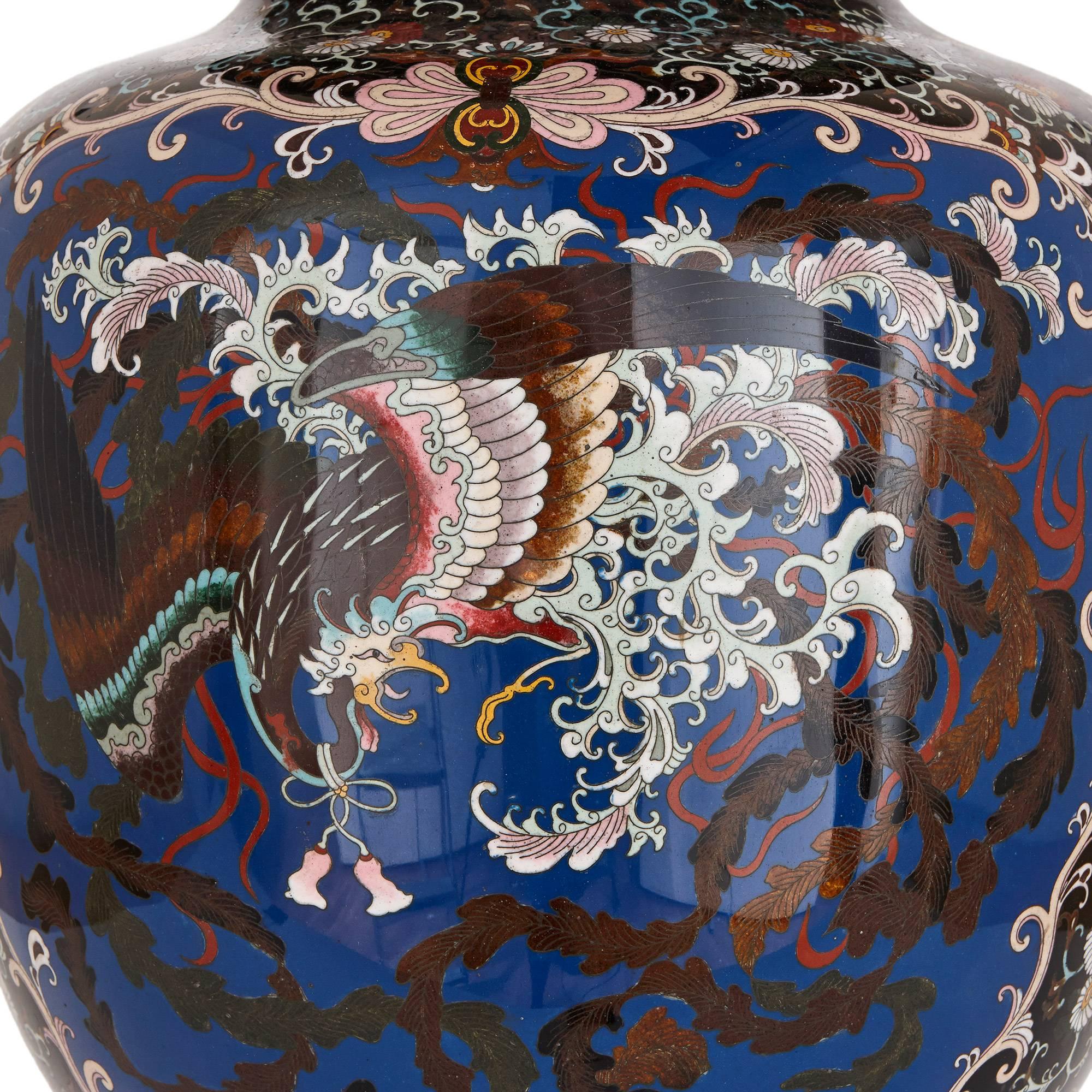 Cloisonné Vase dragon en émail cloisonné du XIXe siècle, période Meiji, Japon en vente
