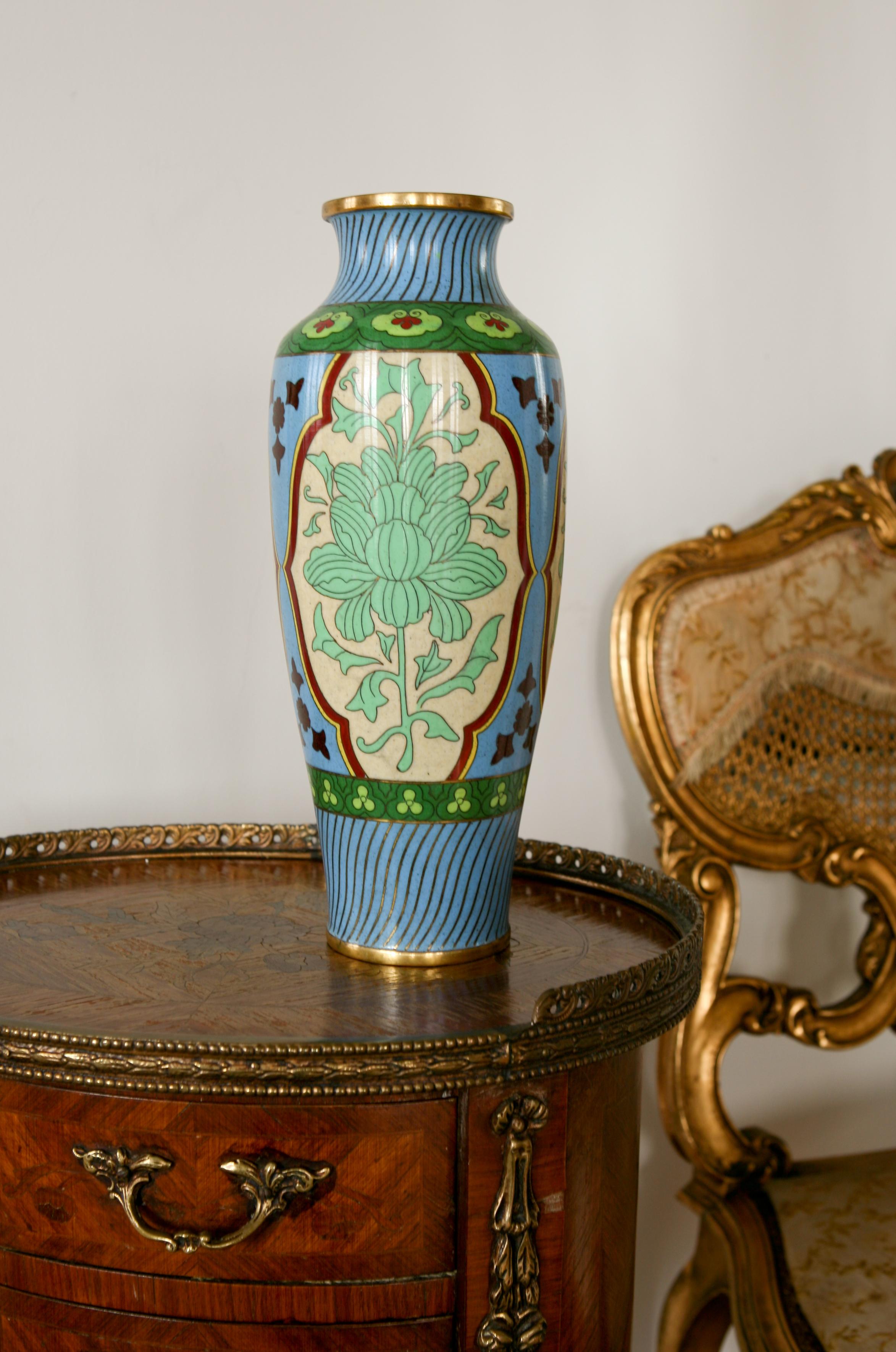 Vase en émail cloisonné du 19ème siècle, France Bon état - En vente à Sofia, BG