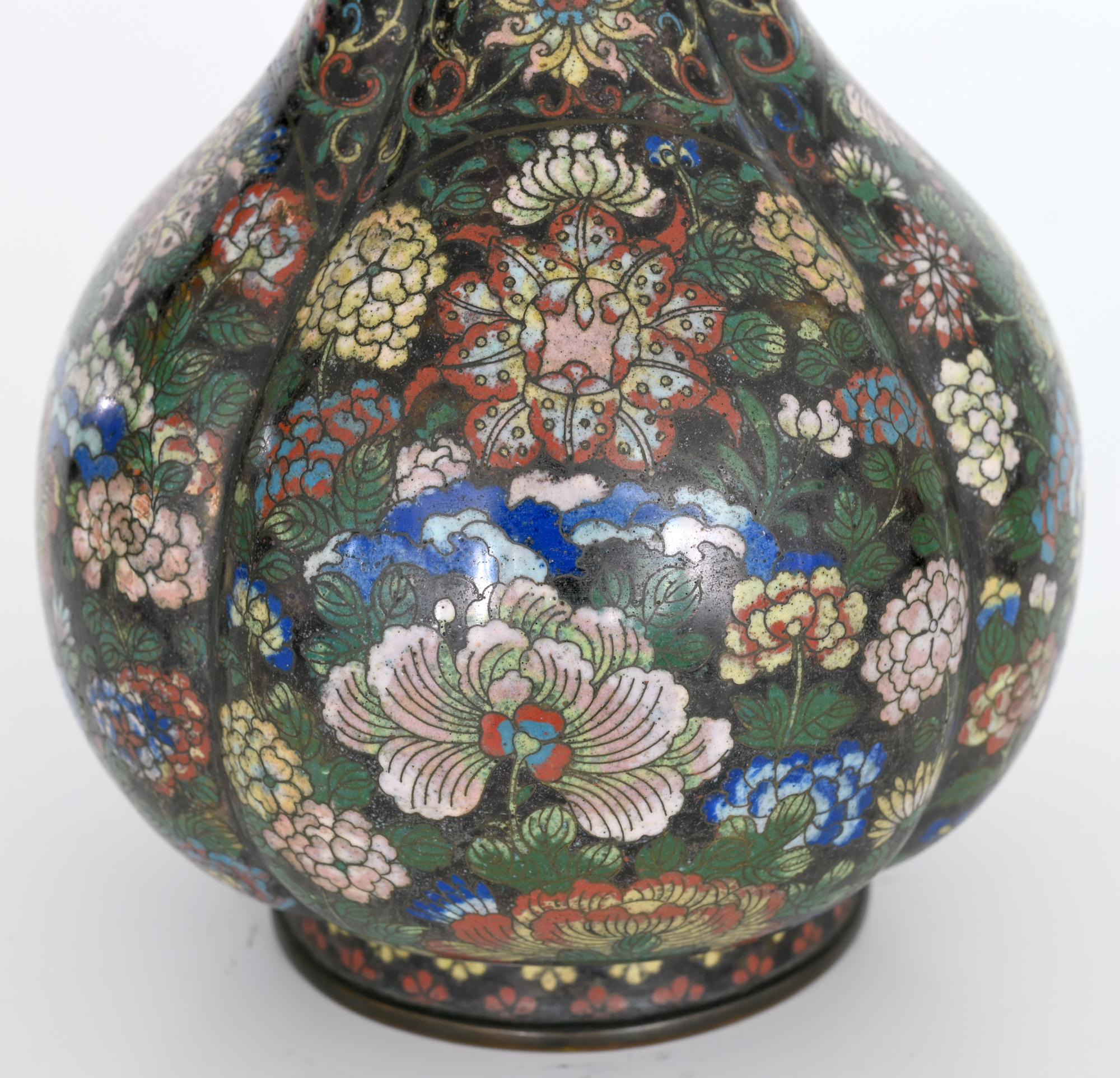 Cloisonné-Vase aus dem frühen 19. Jahrhundert, China im Zustand „Gut“ im Angebot in Epfach, DE