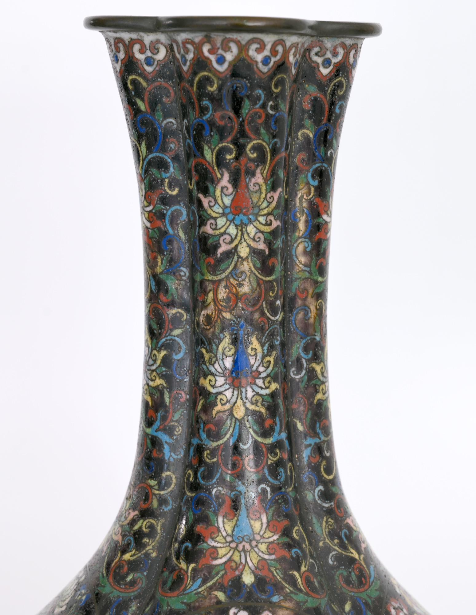 Cloisonné-Vase aus dem frühen 19. Jahrhundert, China (Emaille) im Angebot