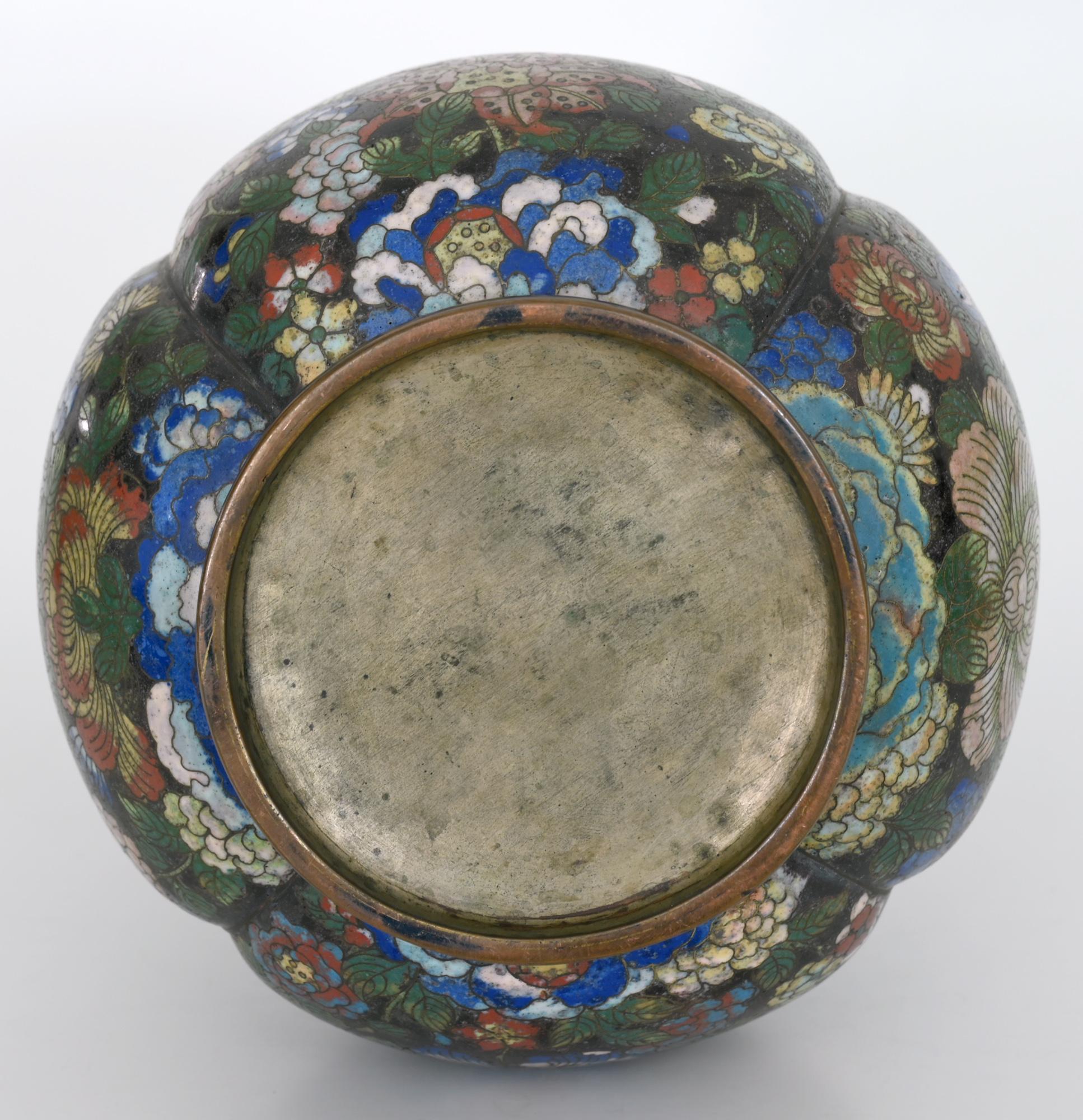 Cloisonné-Vase aus dem frühen 19. Jahrhundert, China im Angebot 1