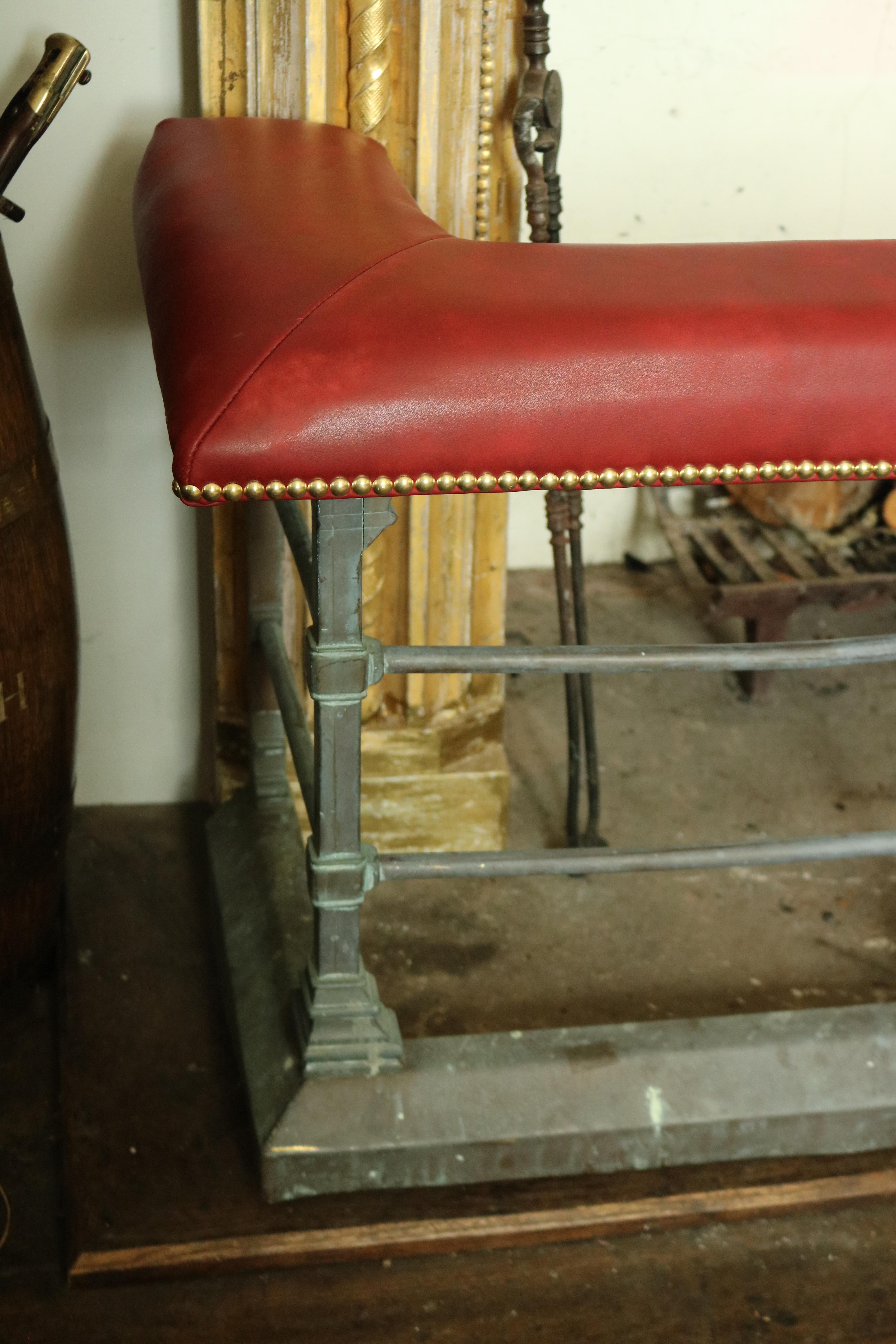 English 19th Century Brass Fire Side Club Fender with Leather Padded Seat