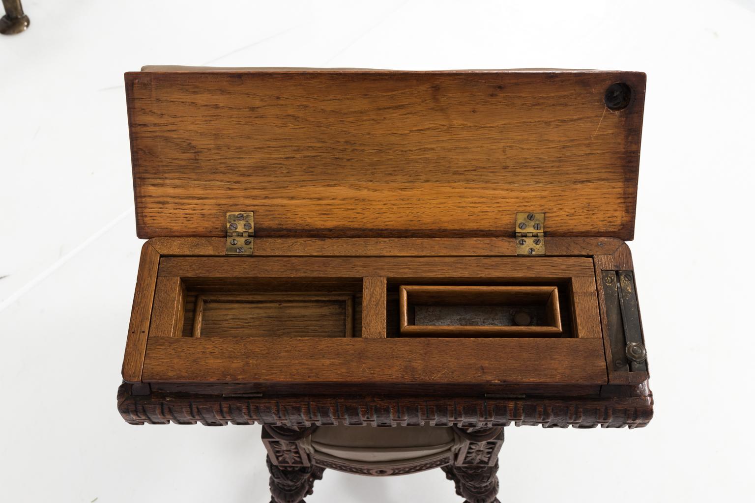 19th Century Cockfighting Leather Chair In Good Condition In Stamford, CT