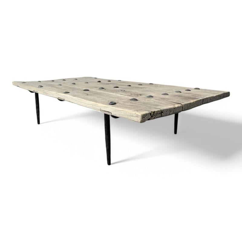 Fait main Table basse du XIXe siècle provenant d'une porte chinoise ancienne, Shandong, années 1950 en vente