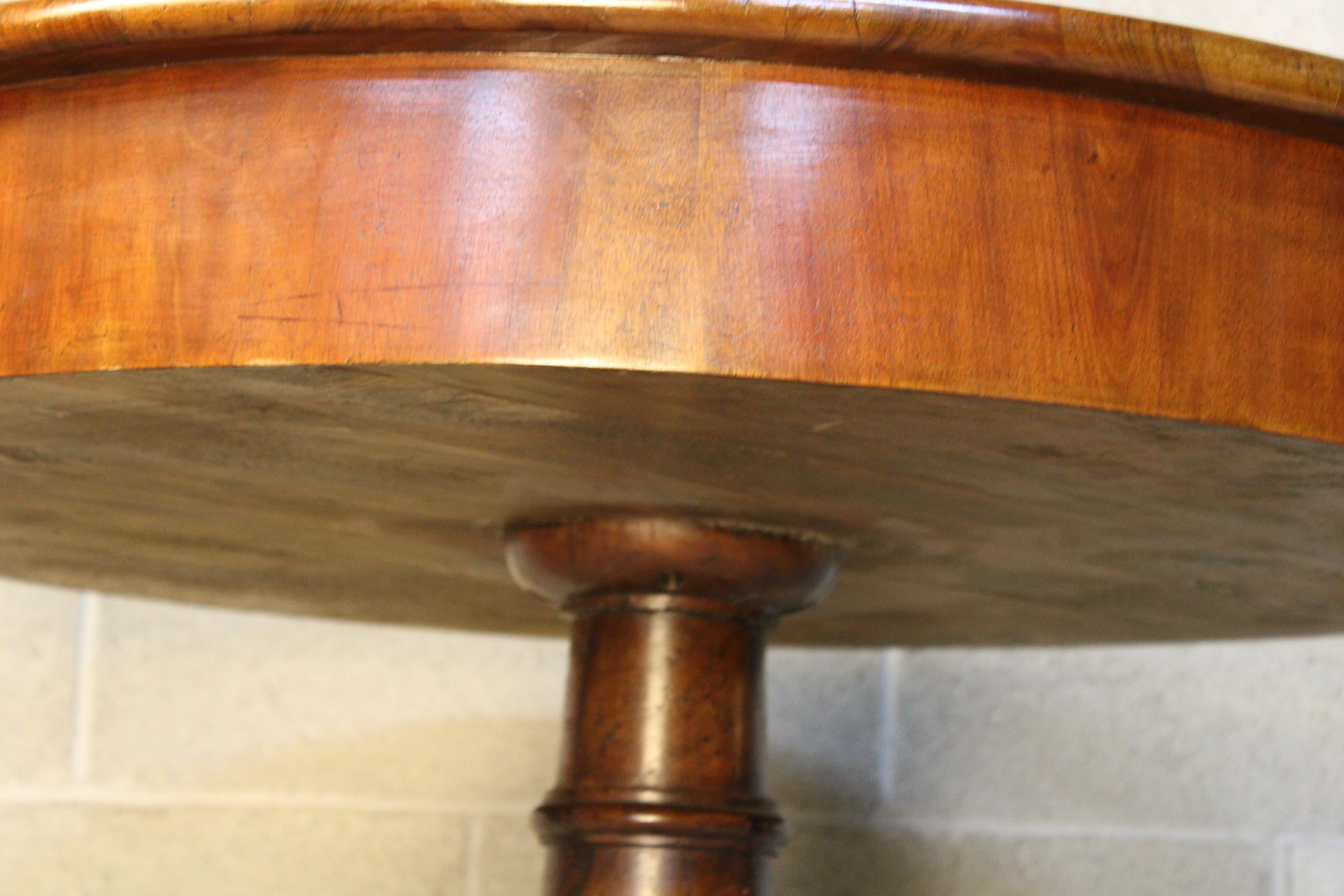 19th Century Round Center Table in Mahogany , Louis Philippe circa 1840 For Sale 2