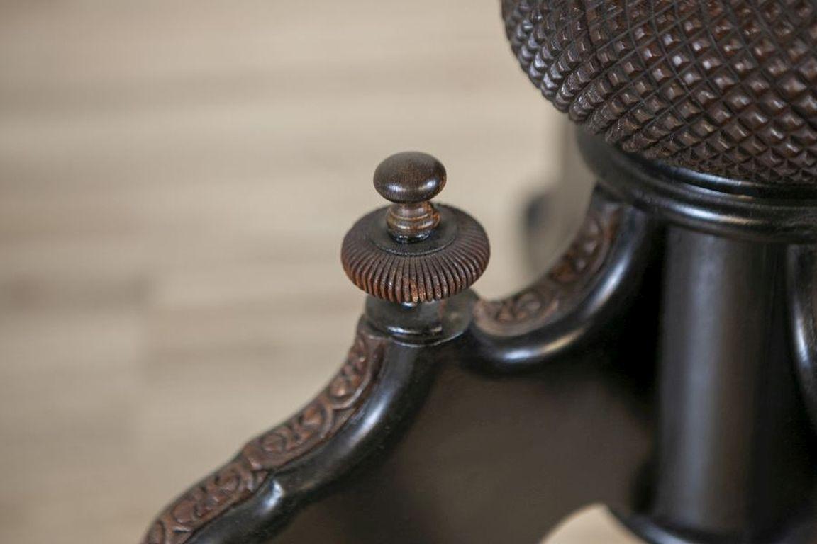 Couchtisch aus dem 19. Jahrhundert im Stil von M. Horrix Furniture im Angebot 7
