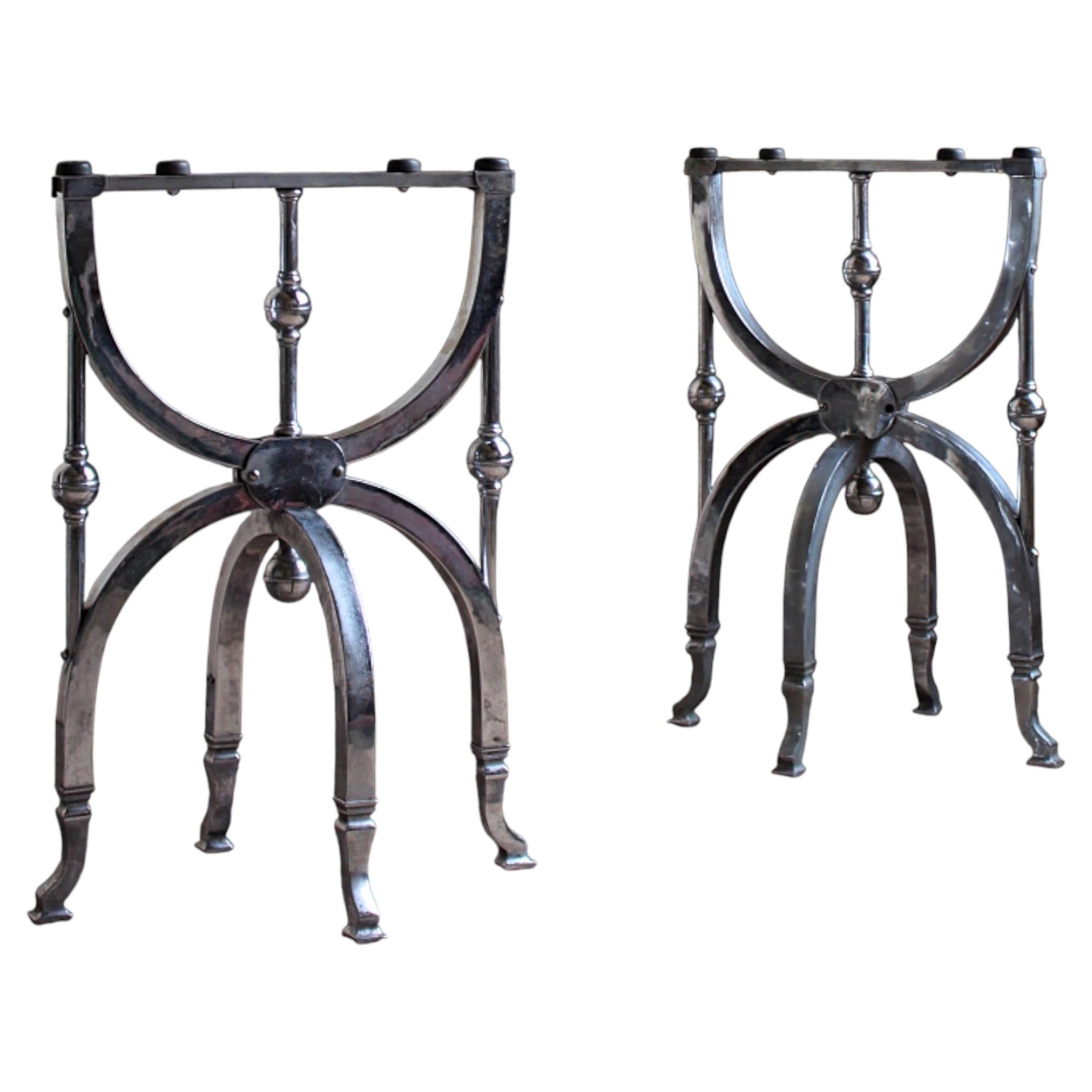 What is the difference between a coffin and a casket?