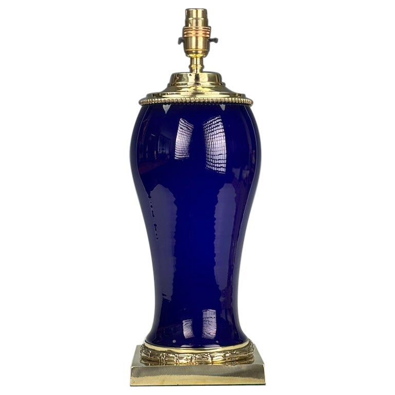Colbot Keramiklampe aus dem 19. Jahrhundert (umgewandelt von einer Öllampe) - kobaltblau und vergoldet im Angebot