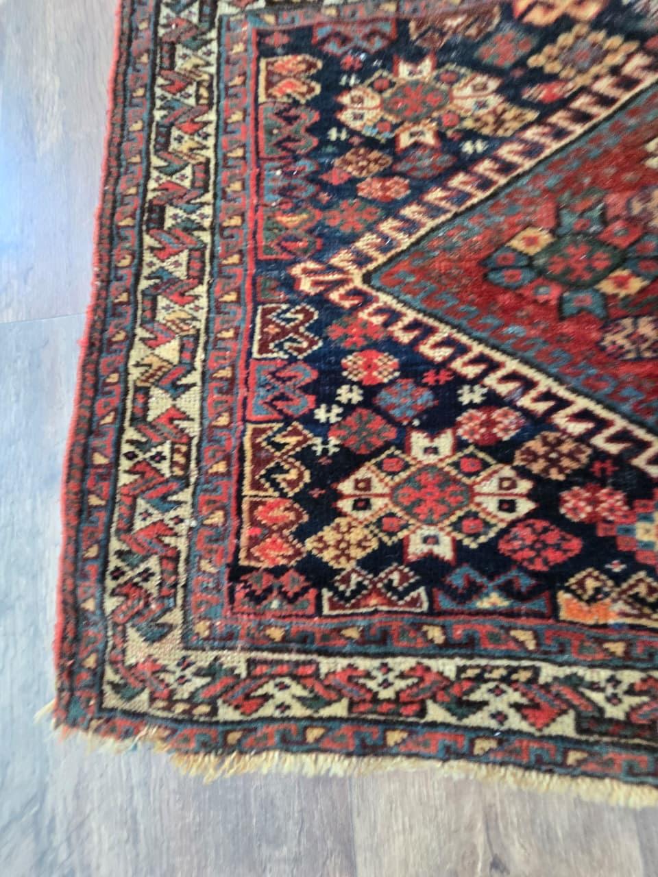 Set di tappeti antichi Quashqai Bagface Saddleback da collezione del XIX secolo in vendita 5