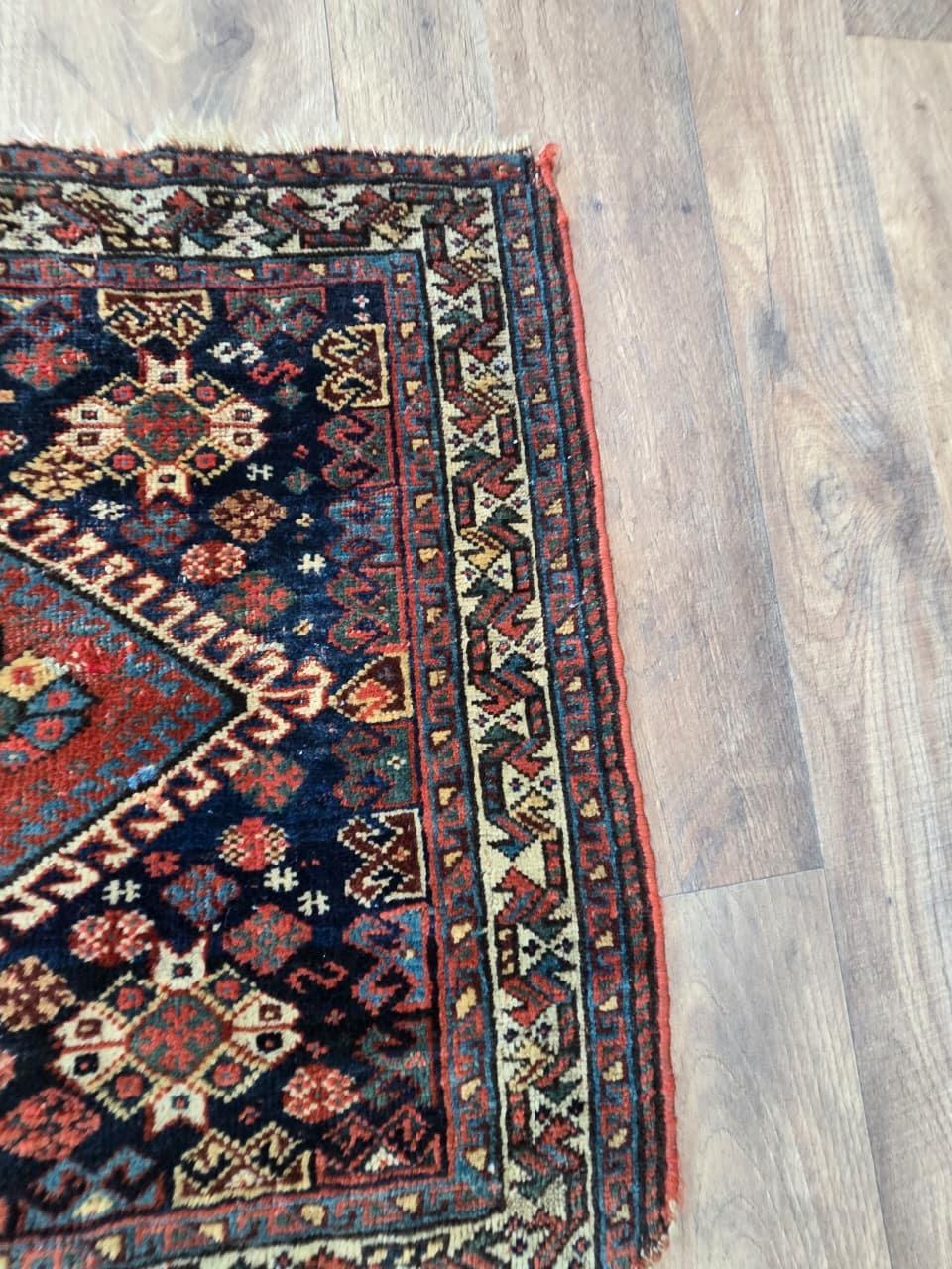 Set di tappeti antichi Quashqai Bagface Saddleback da collezione del XIX secolo in vendita 8