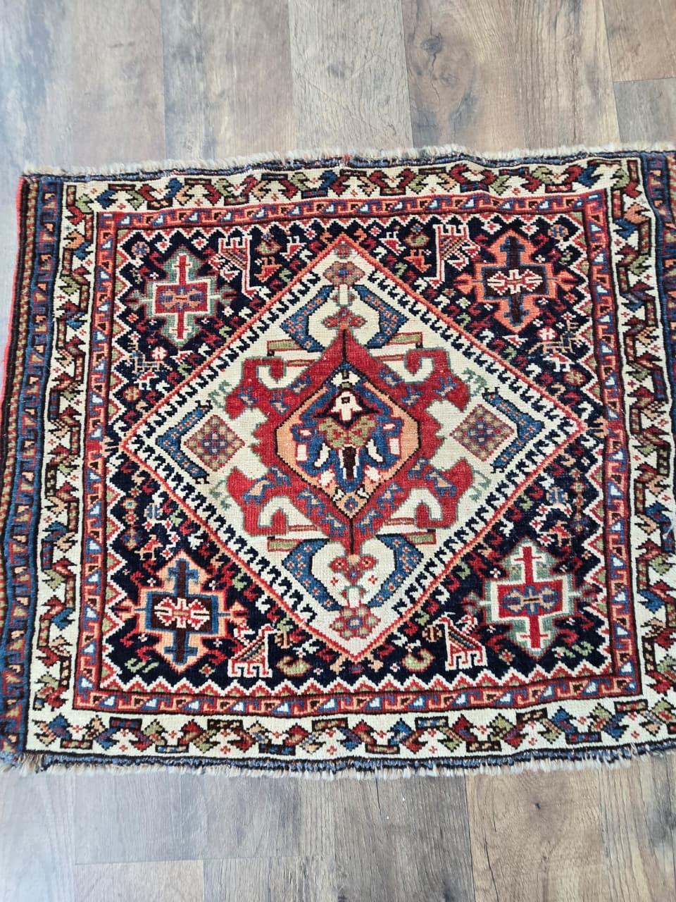 Asiatico Set di tappeti antichi Quashqai Bagface Saddleback da collezione del XIX secolo in vendita