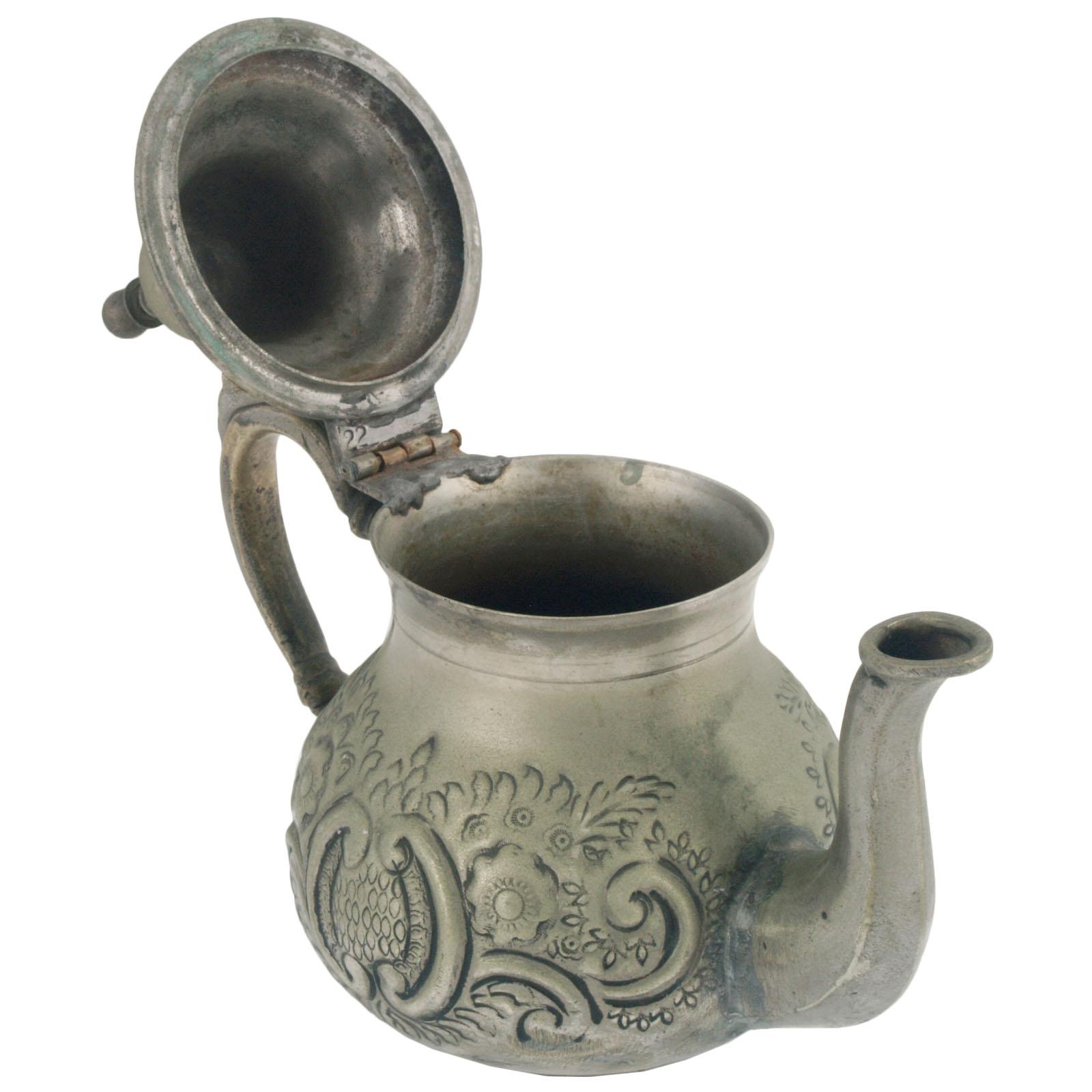 Antike arabische Teekannen aus dem 19. Jahrhundert Kollektion „Papillon“ Markt „Papillon“ dickes Messing (Neoklassisch) im Angebot