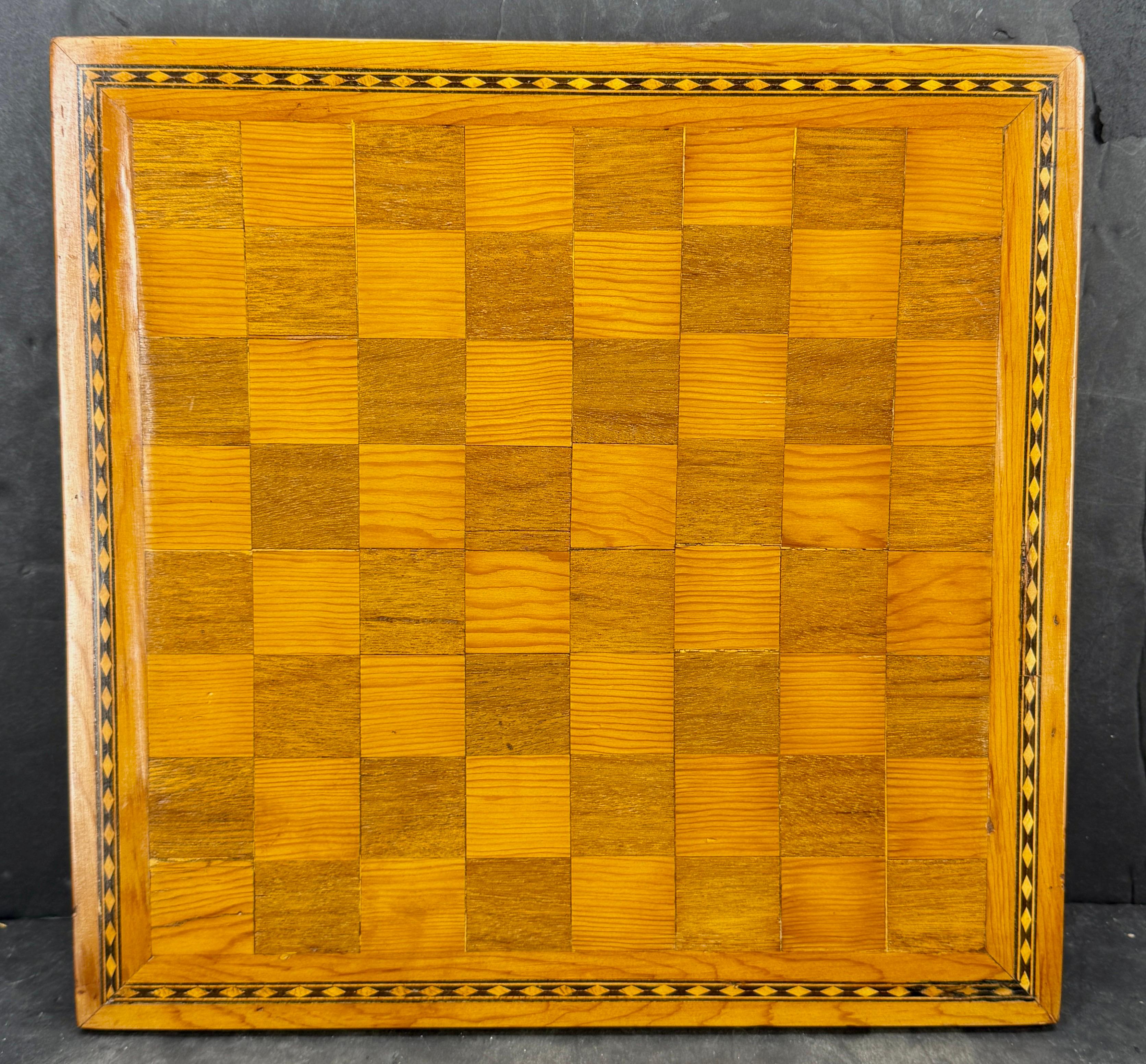 19. Jahrhundert Collection Checker Parcheesi Holz Spielbretter im Angebot 4