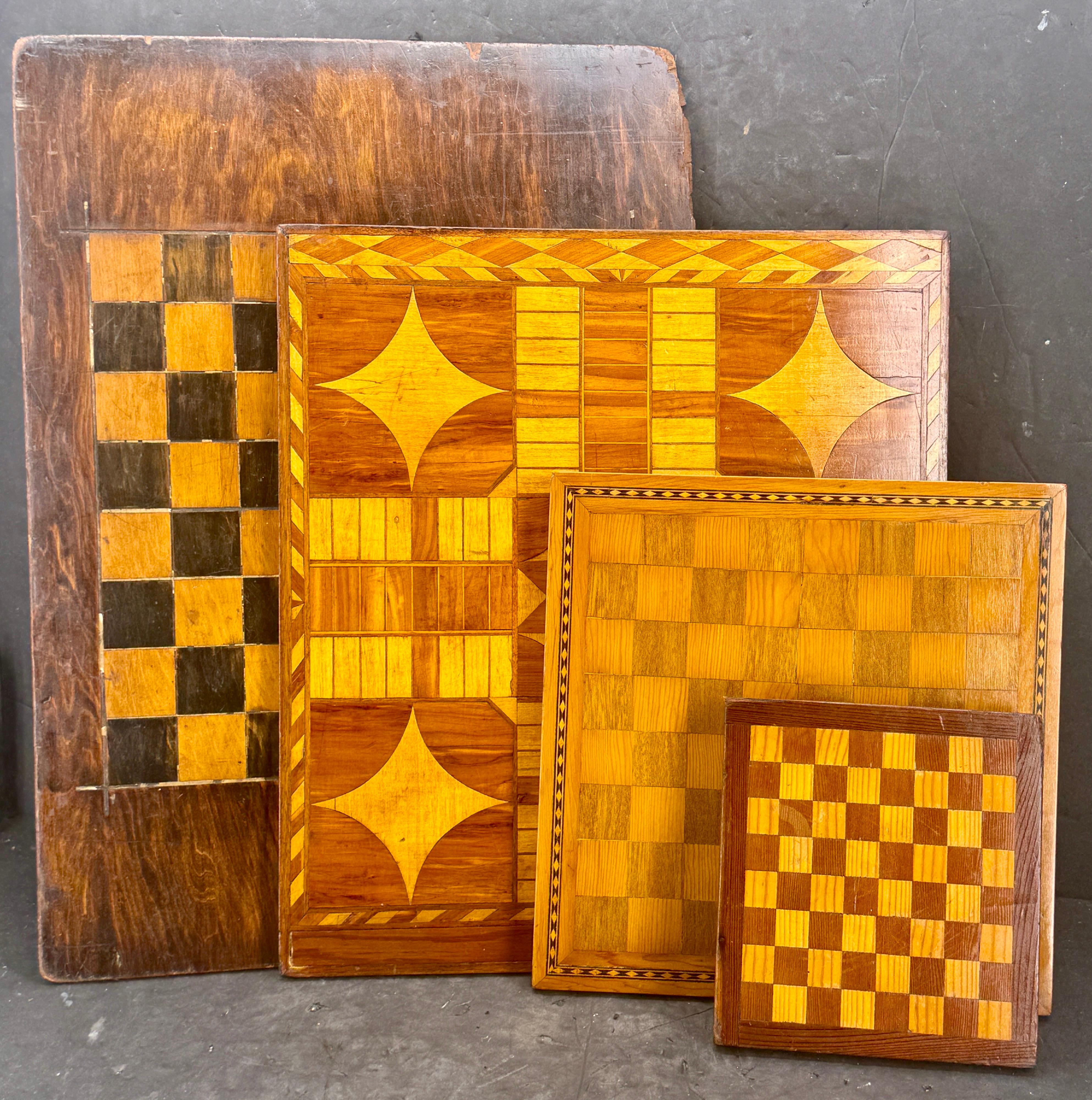 19. Jahrhundert Collection Checker Parcheesi Holz Spielbretter im Angebot 2