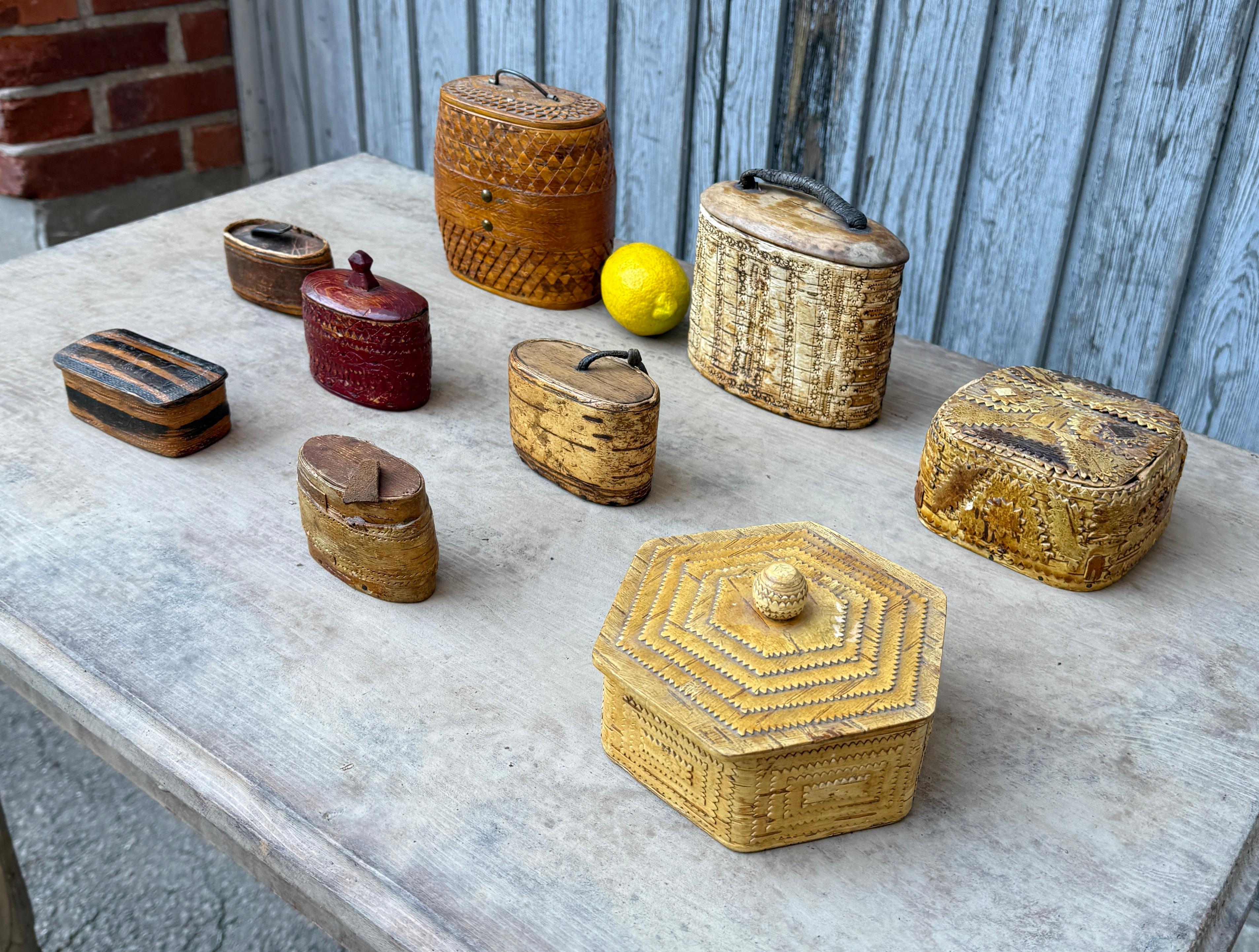 Late 19th Century 19th Century Collection of 9 Swedish Boxes in Birch Bark For Sale