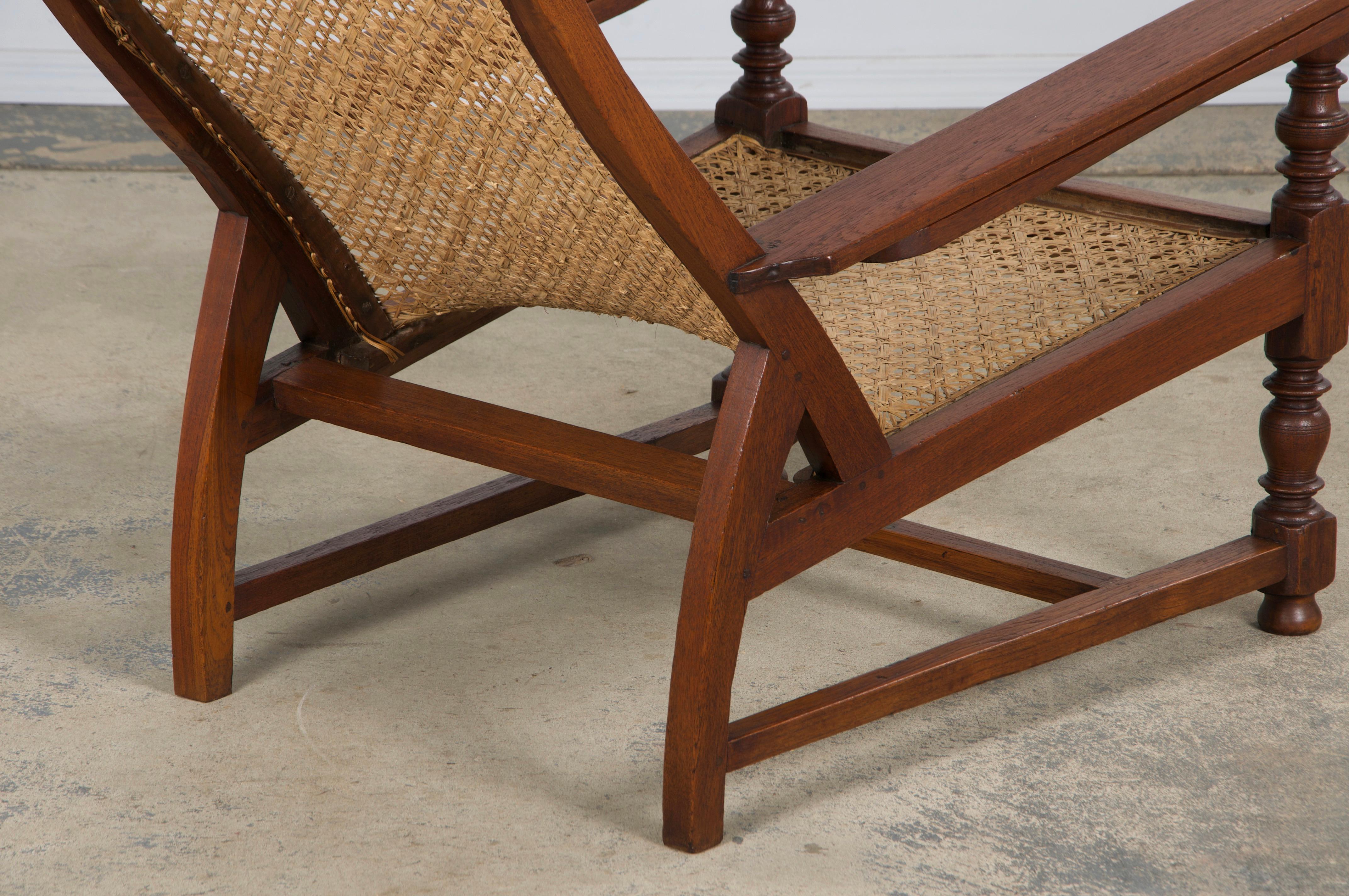 Chaise de salon Plantation en acajou colonial du 19e siècle en vente 7