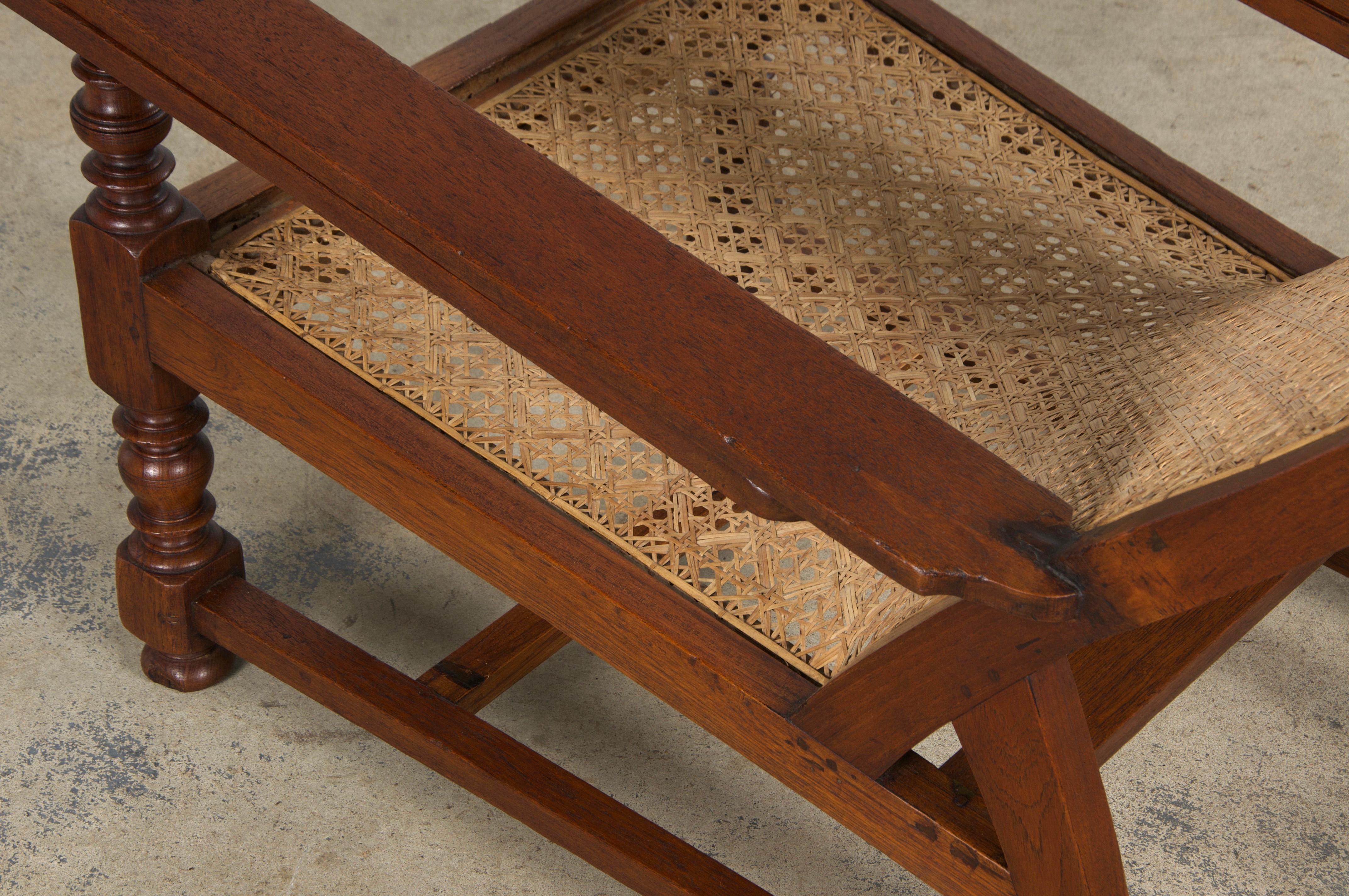 Chaise de salon Plantation en acajou colonial du 19e siècle en vente 8