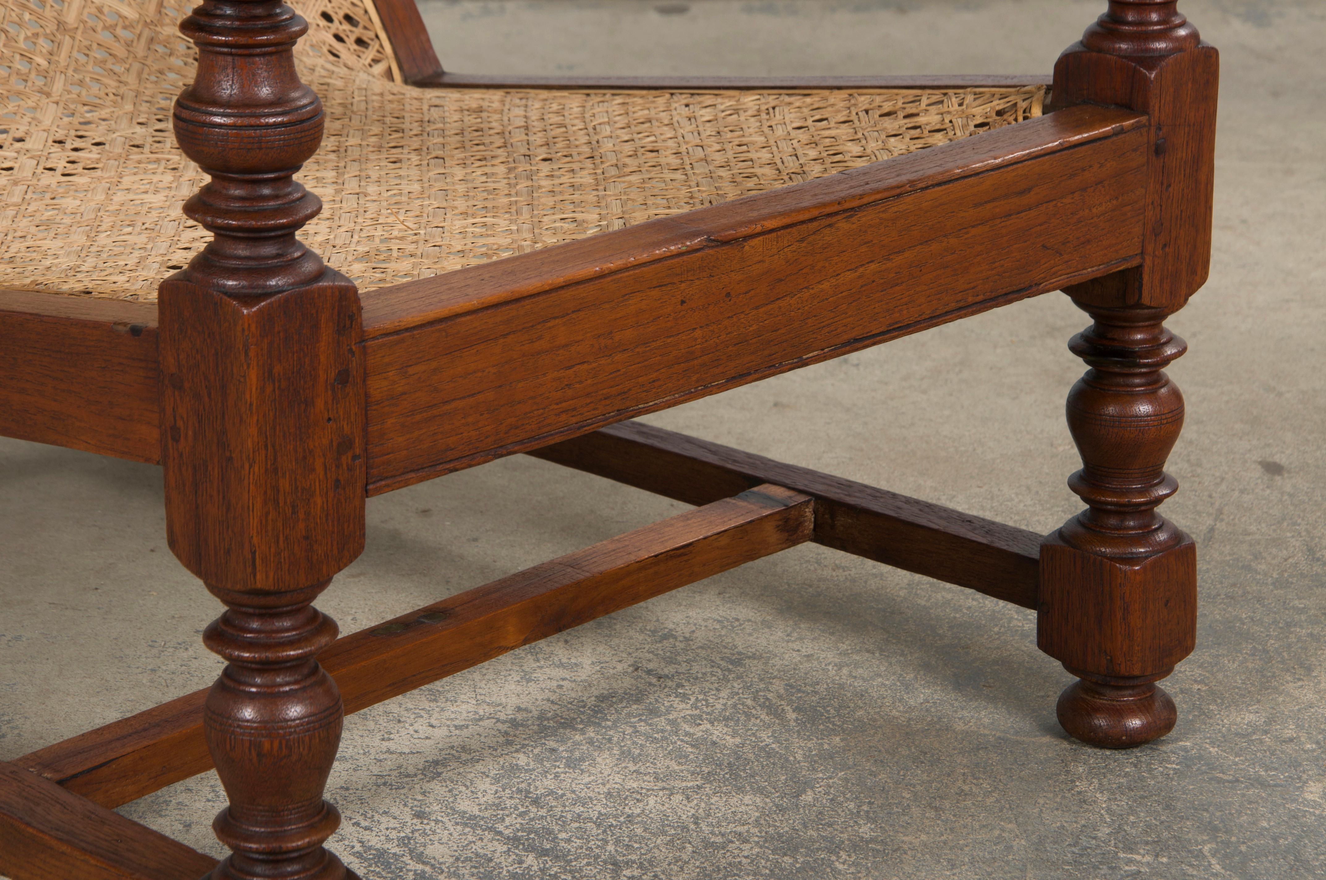 Chaise de salon Plantation en acajou colonial du 19e siècle en vente 1
