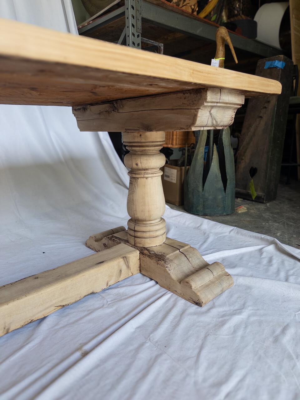 Table à tréteaux espagnole coloniale du 19ème siècle Bon état - En vente à Houston, TX
