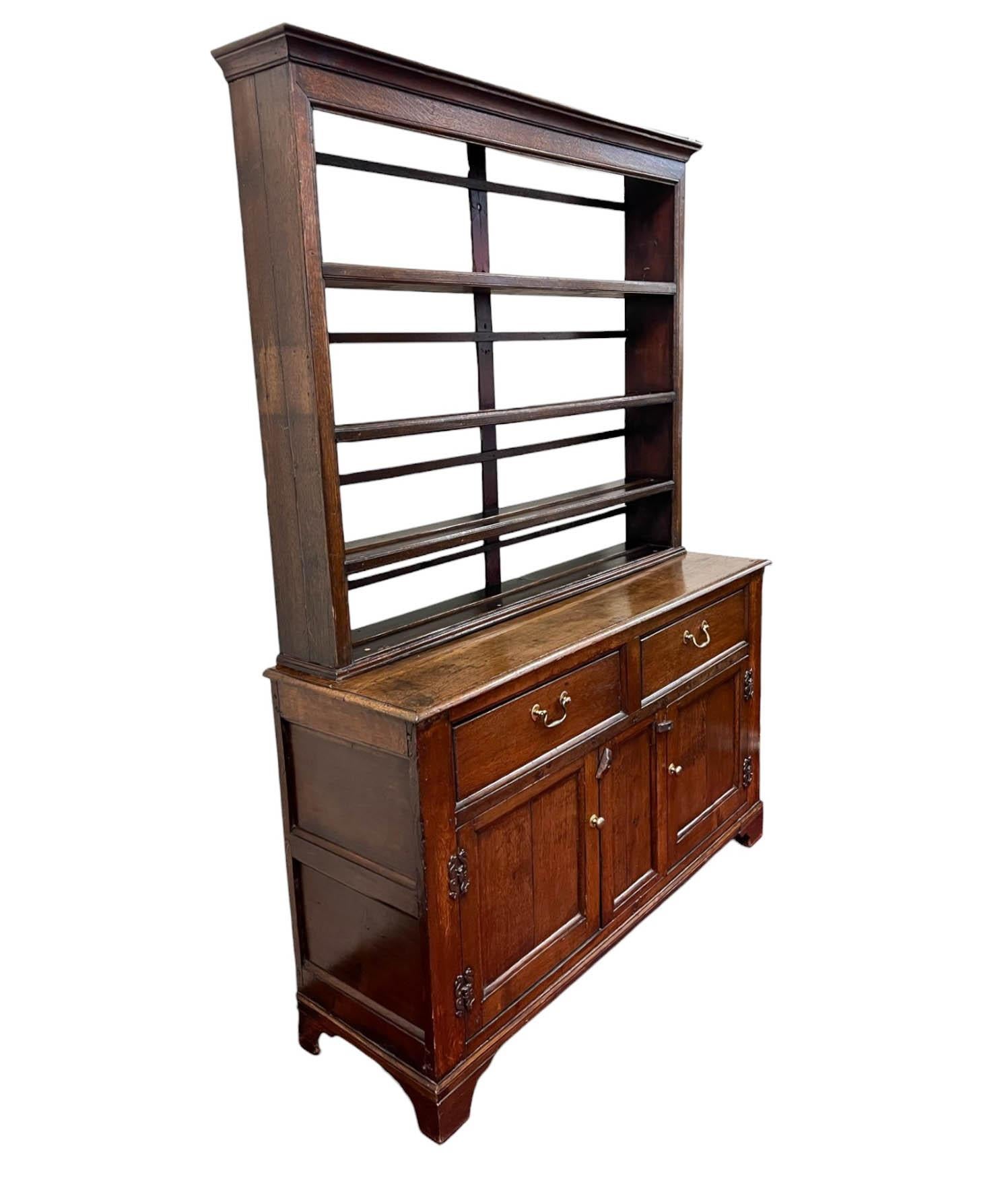 19th Century Colonial Walnut Hutch In Good Condition For Sale In Palm Beach Gardens, FL