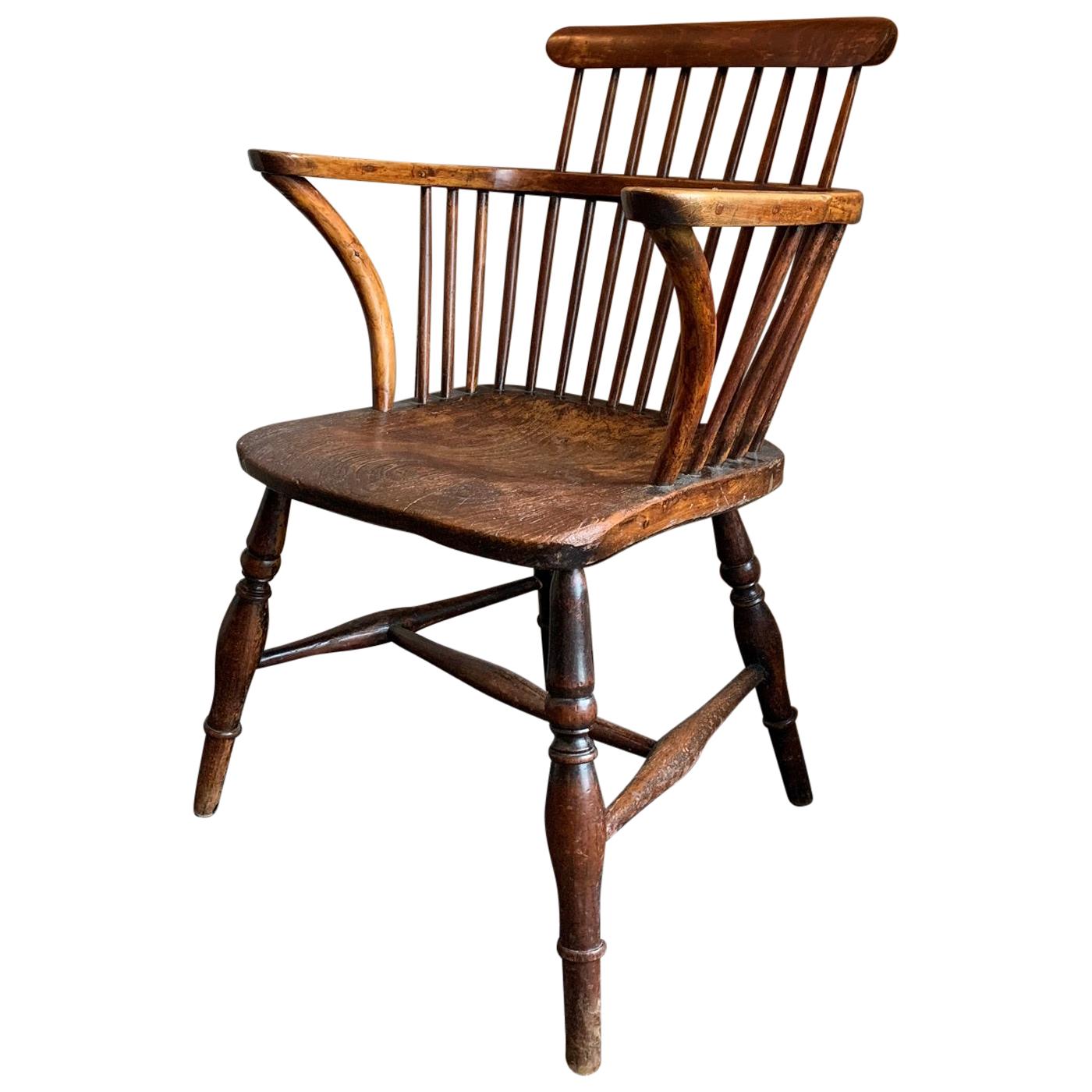 19th Century Comb Back Windsor Chair For Sale