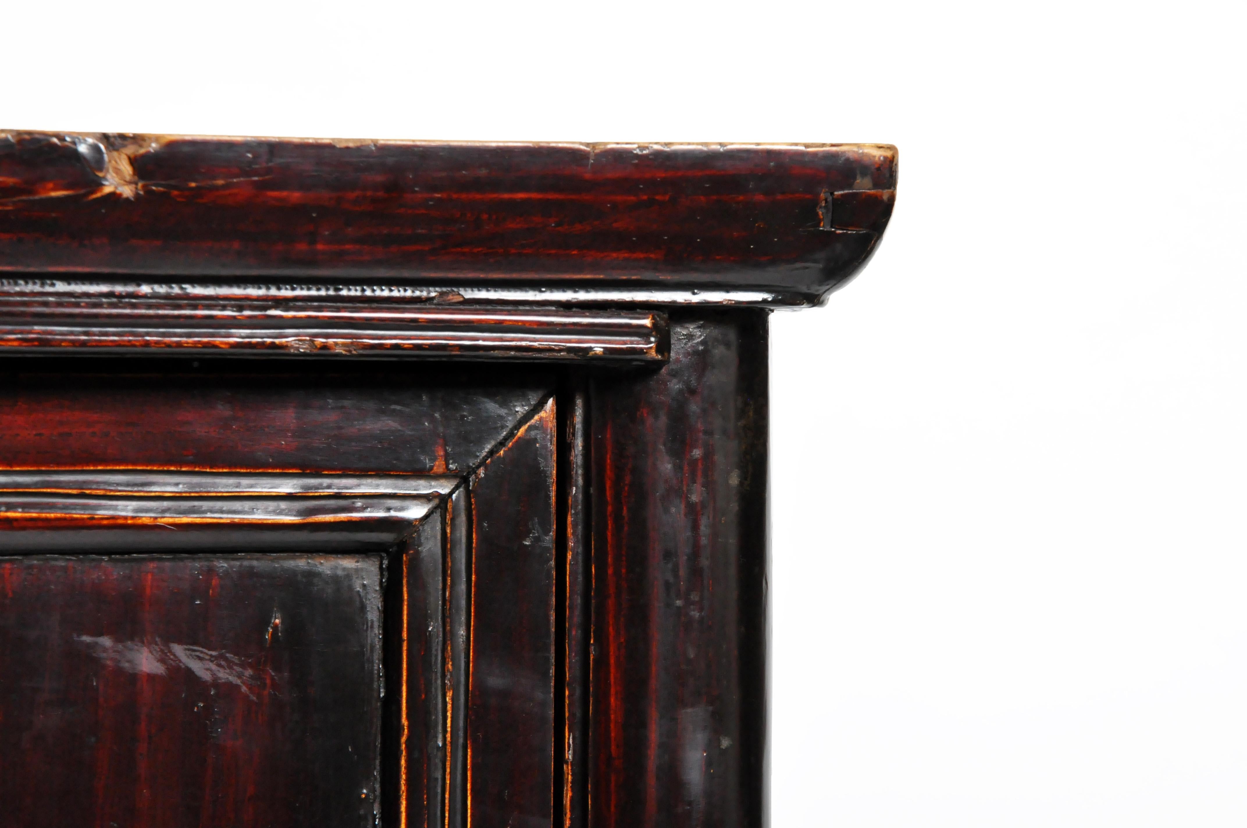 19th Century Compact Chinese Round-Corner Cabinet 5