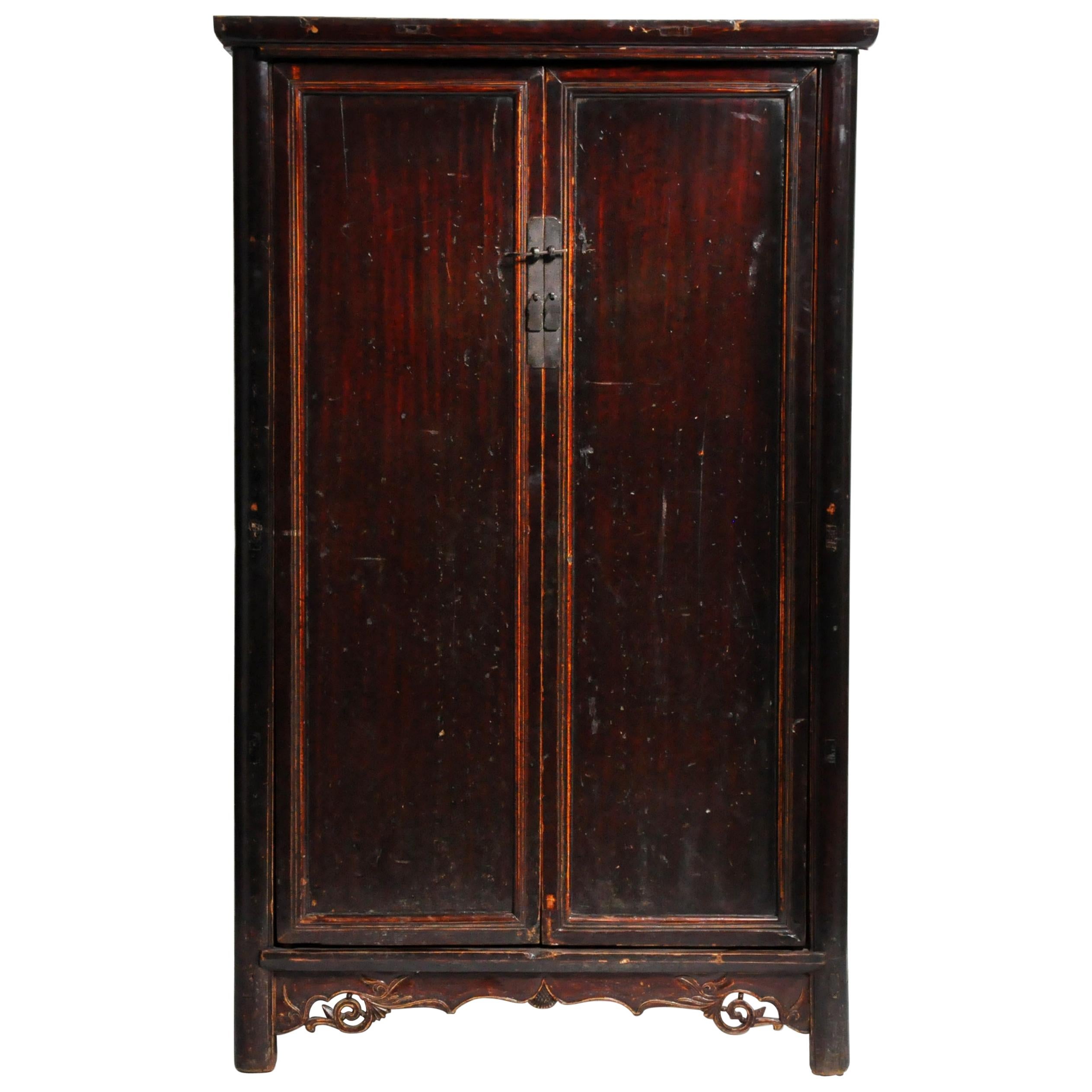 19th Century Compact Chinese Round-Corner Cabinet