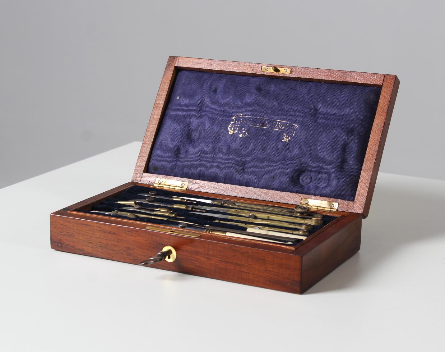19th Century Compass Box, Measuring and Drawing Tools, England, circa 1880 In Good Condition In Greven, DE