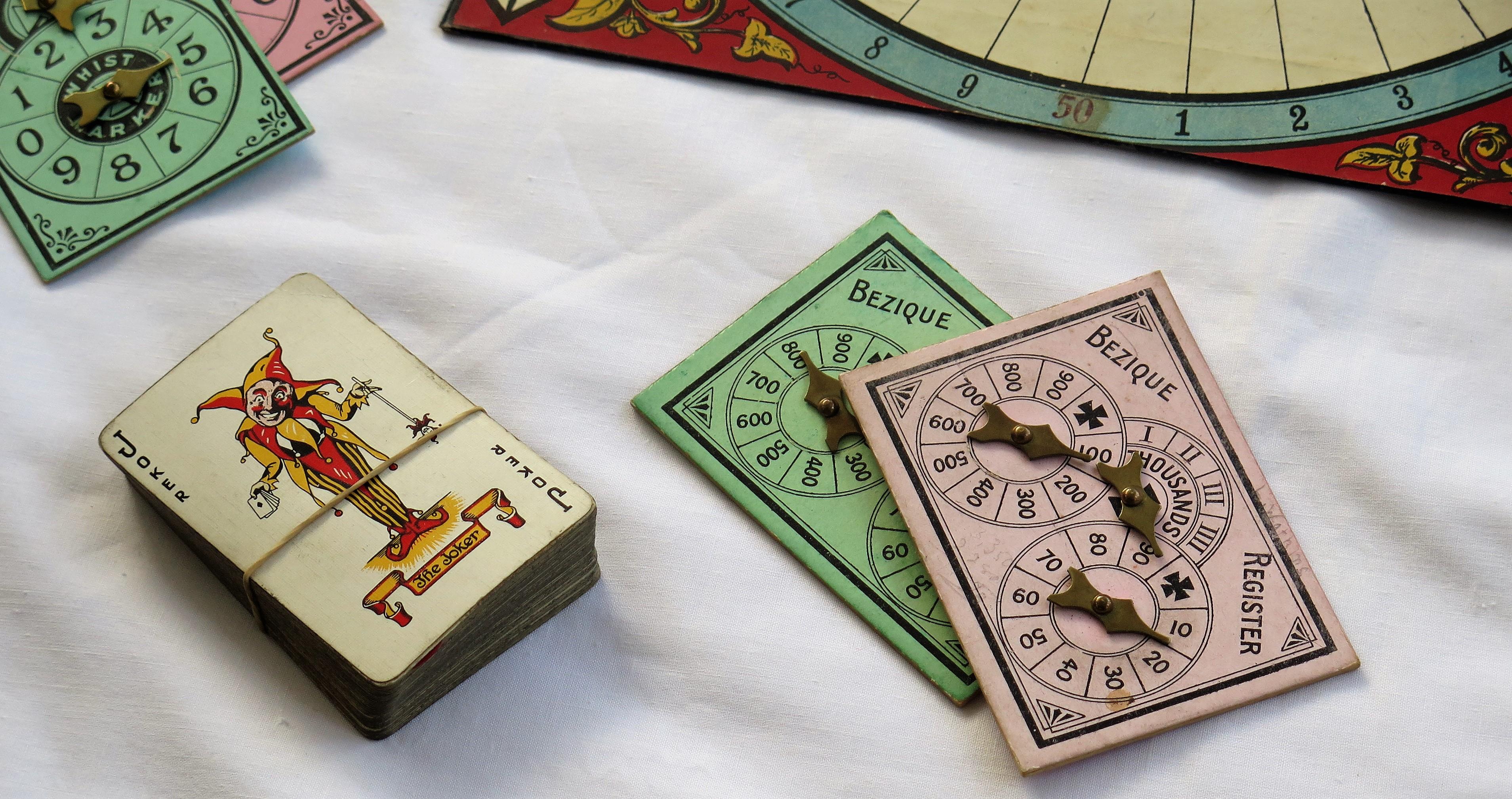 Compendium de jeux complet du 19ème siècle en boîte jointe en bois de feuillus - De nombreux jeux en vente 6