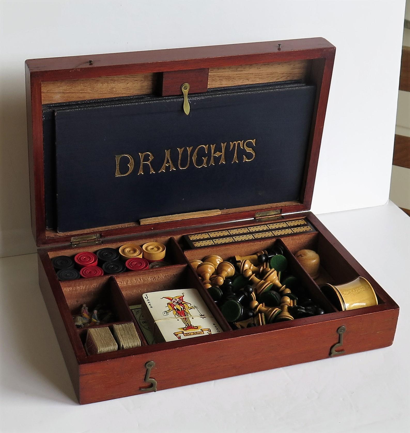 Compendium de jeux complet du 19ème siècle en boîte jointe en bois de feuillus - De nombreux jeux en vente 9