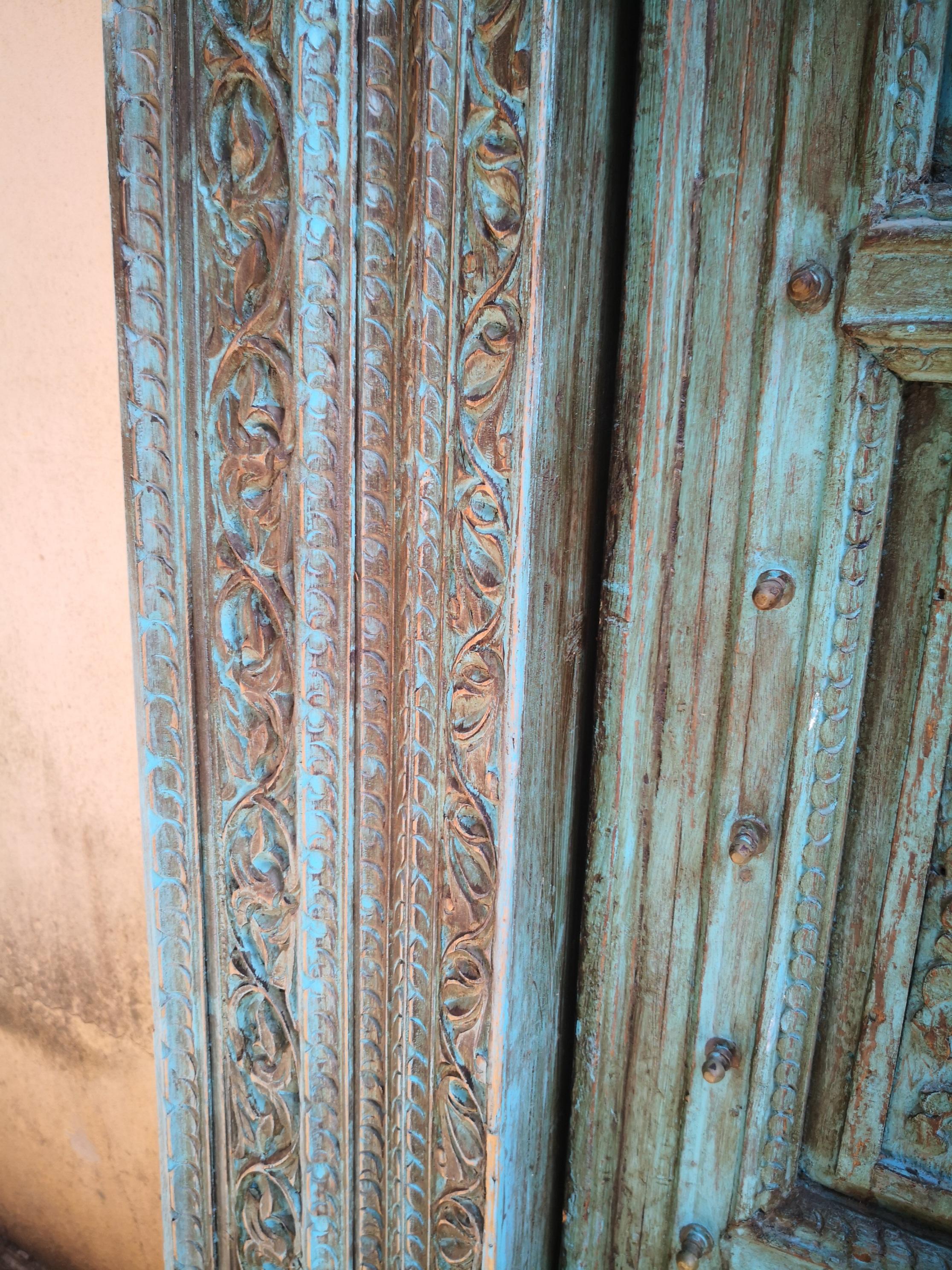 19th Century Complete Indian Wooden Main Door with Original Polychrome In Good Condition In Marbella, ES