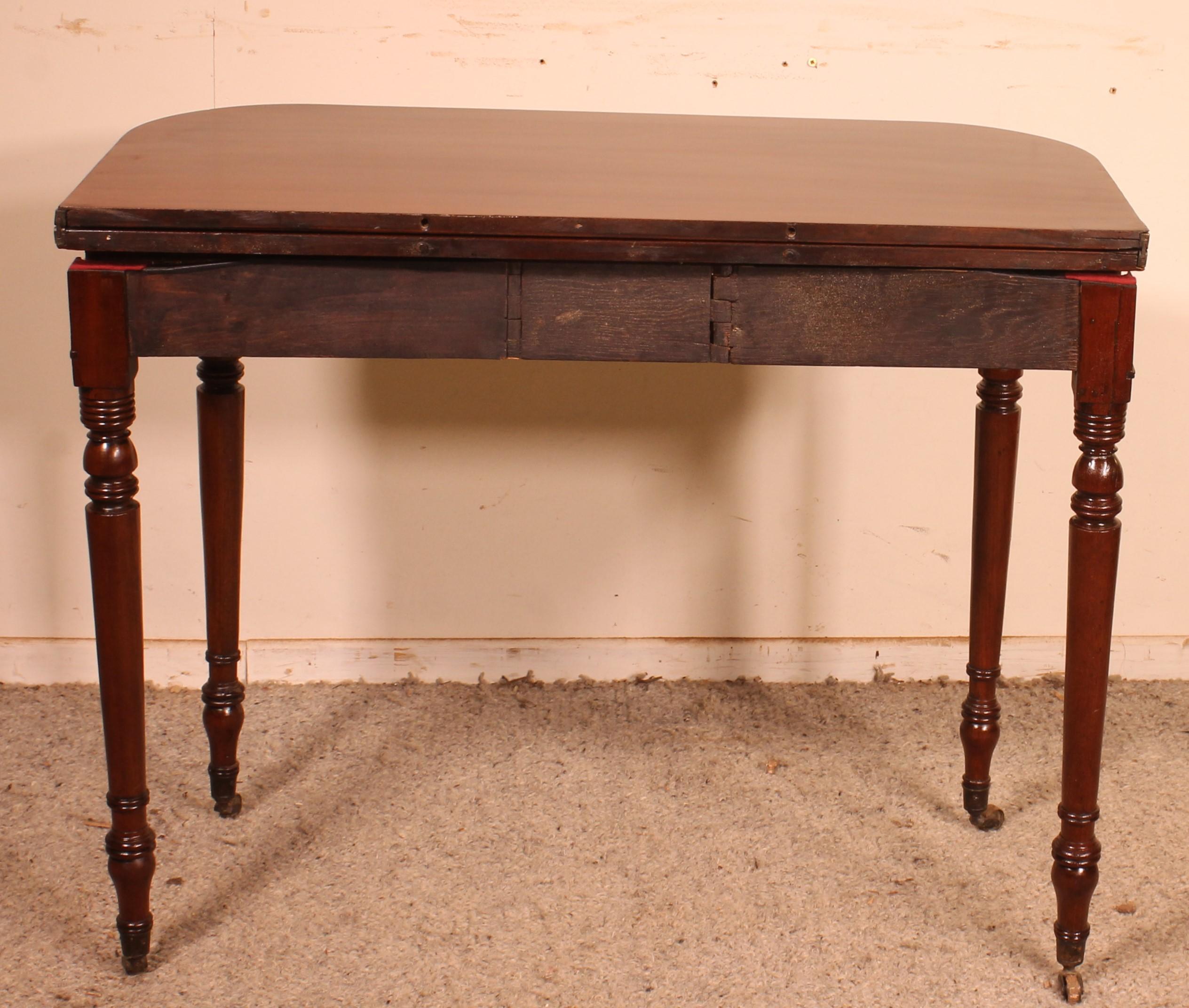 19th Century Console Or Game Table In Mahogany For Sale 1