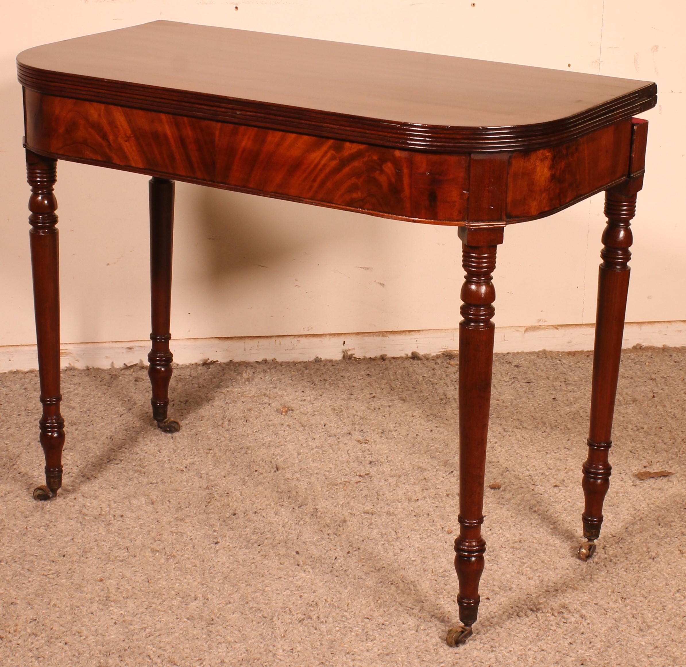 19th Century Console Or Game Table In Mahogany For Sale 3