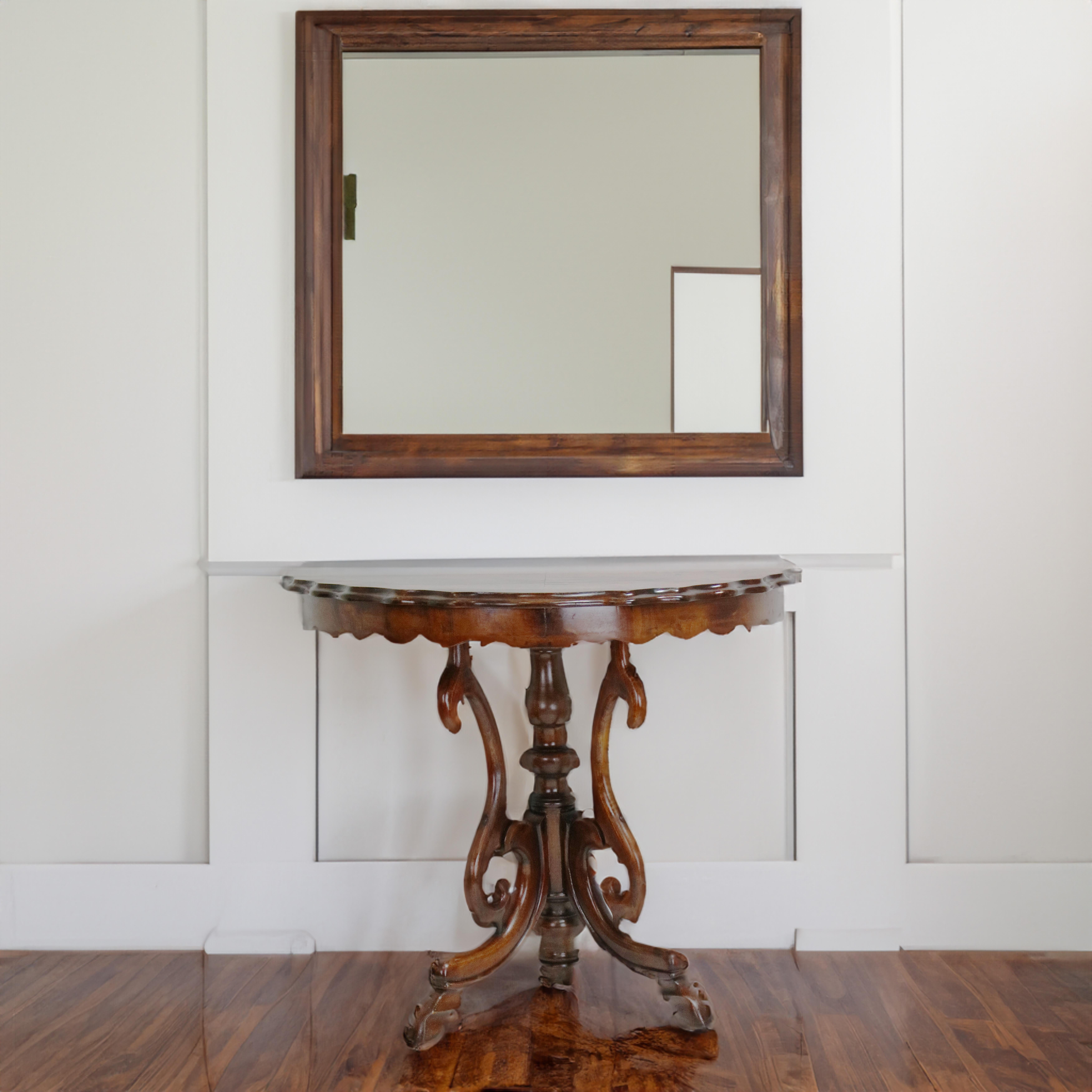 Dieser schöne spätviktorianische Konsolentisch eignet sich unter einem Spiegel in einem Vorzimmer, Sie können eine Vase oder andere dekorative Gegenstände darauf stellen. Der Tisch wurde von Hand geschnitzt.