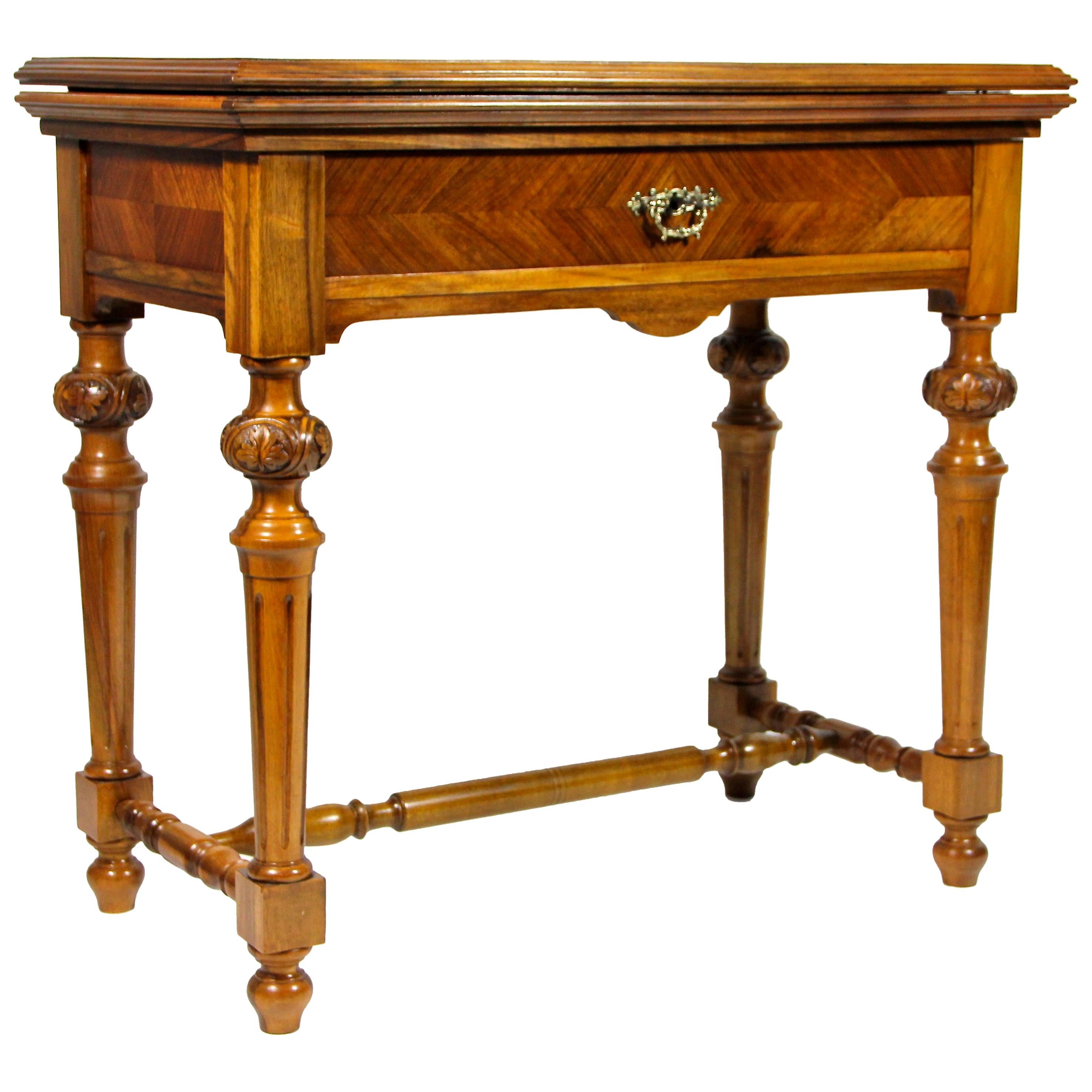 Table console/table de jeu en bois de noix du XIXe siècle, Autriche, vers 1870