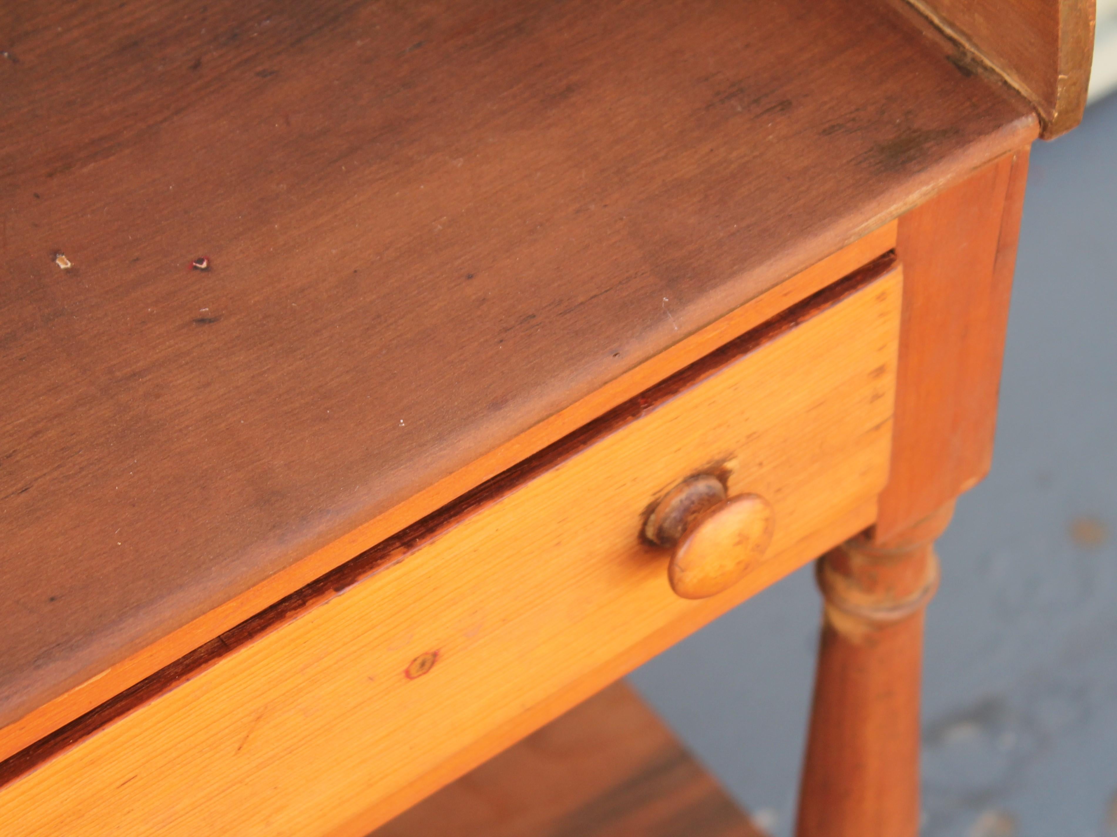 Wood 19th Century Console Table with Drawers from Pennsylvania